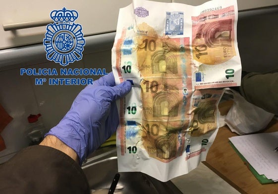 Papel moneda hallado por los agentes en una redada en Valladolid.