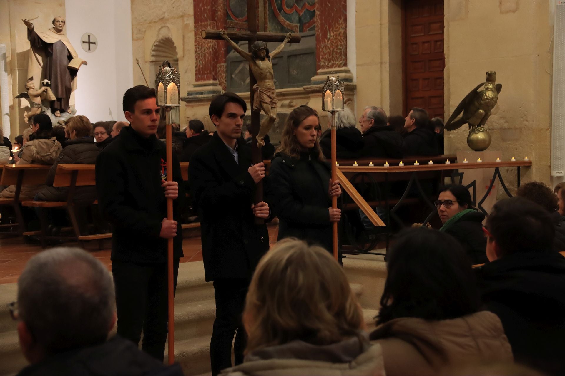 El vía crucis de los Carmelitas, en imágenes