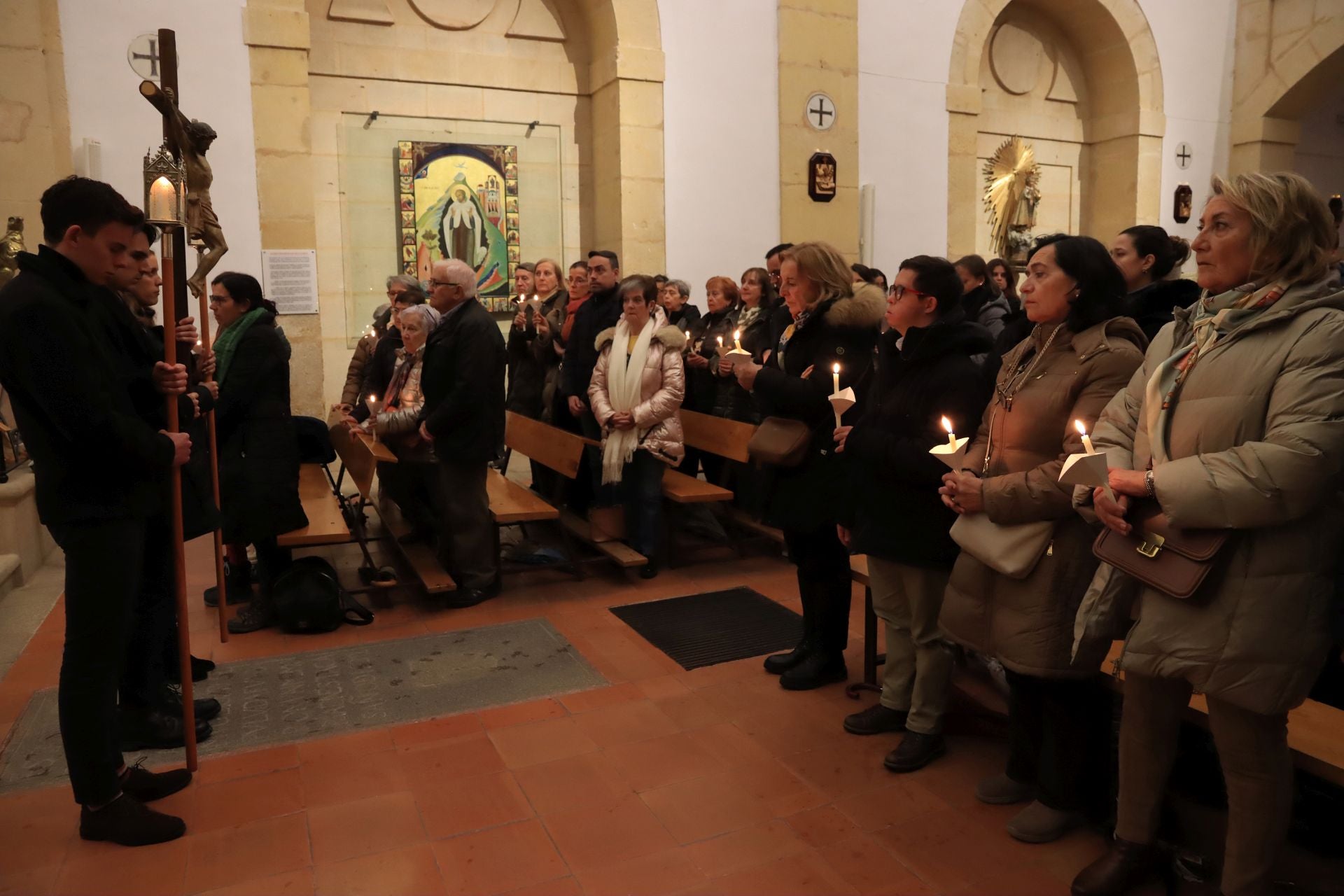 El vía crucis de los Carmelitas, en imágenes
