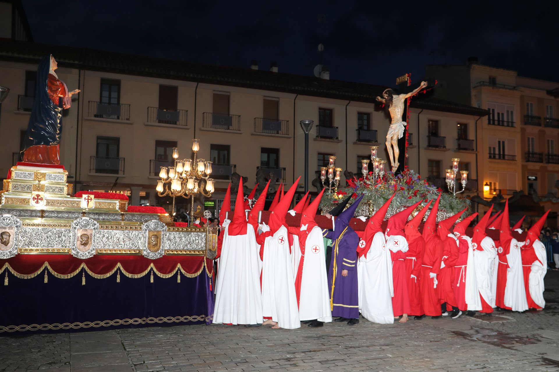 Procesión del Santo Vía Crucis