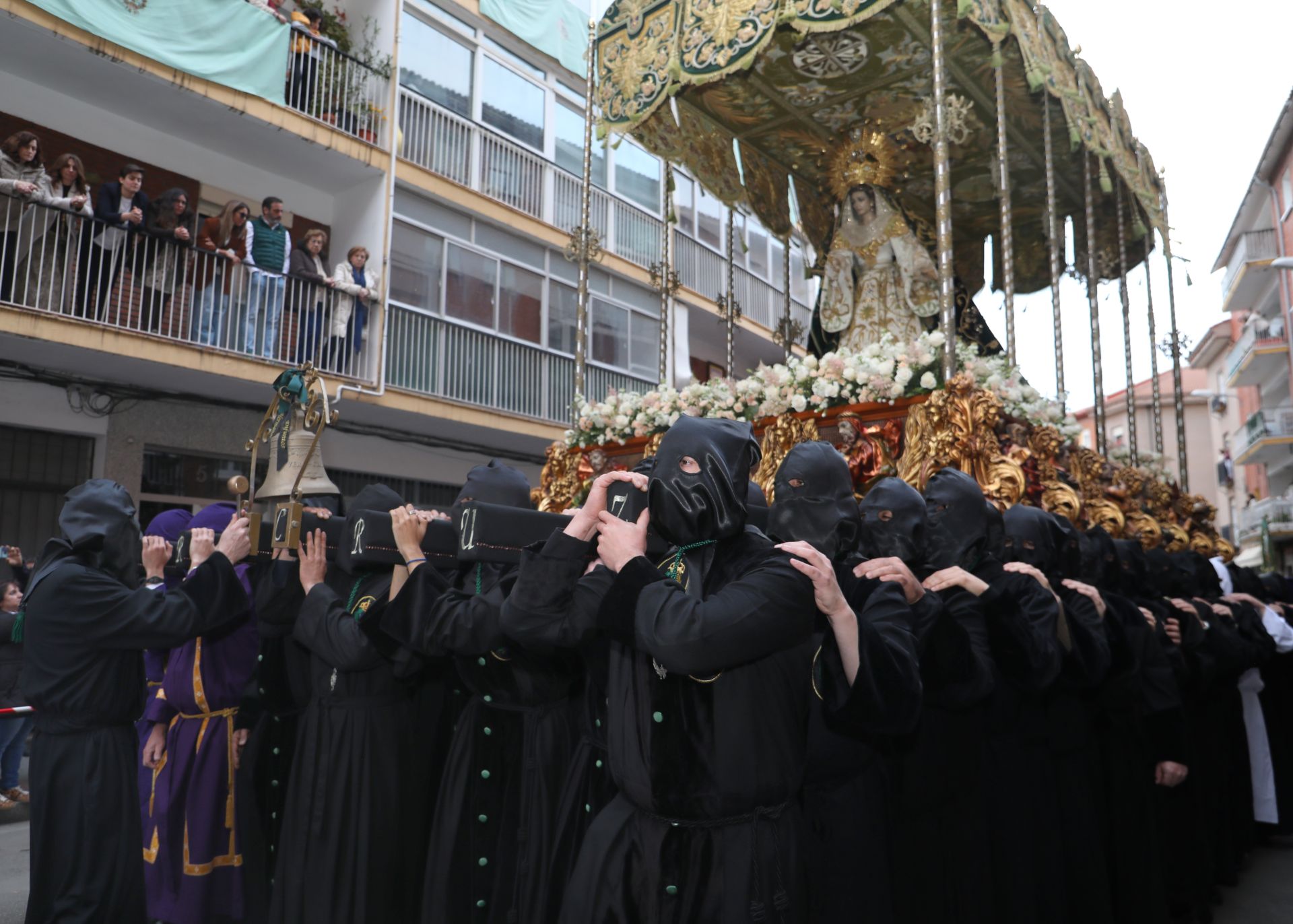 Músculo cofrade para la Vera Cruz