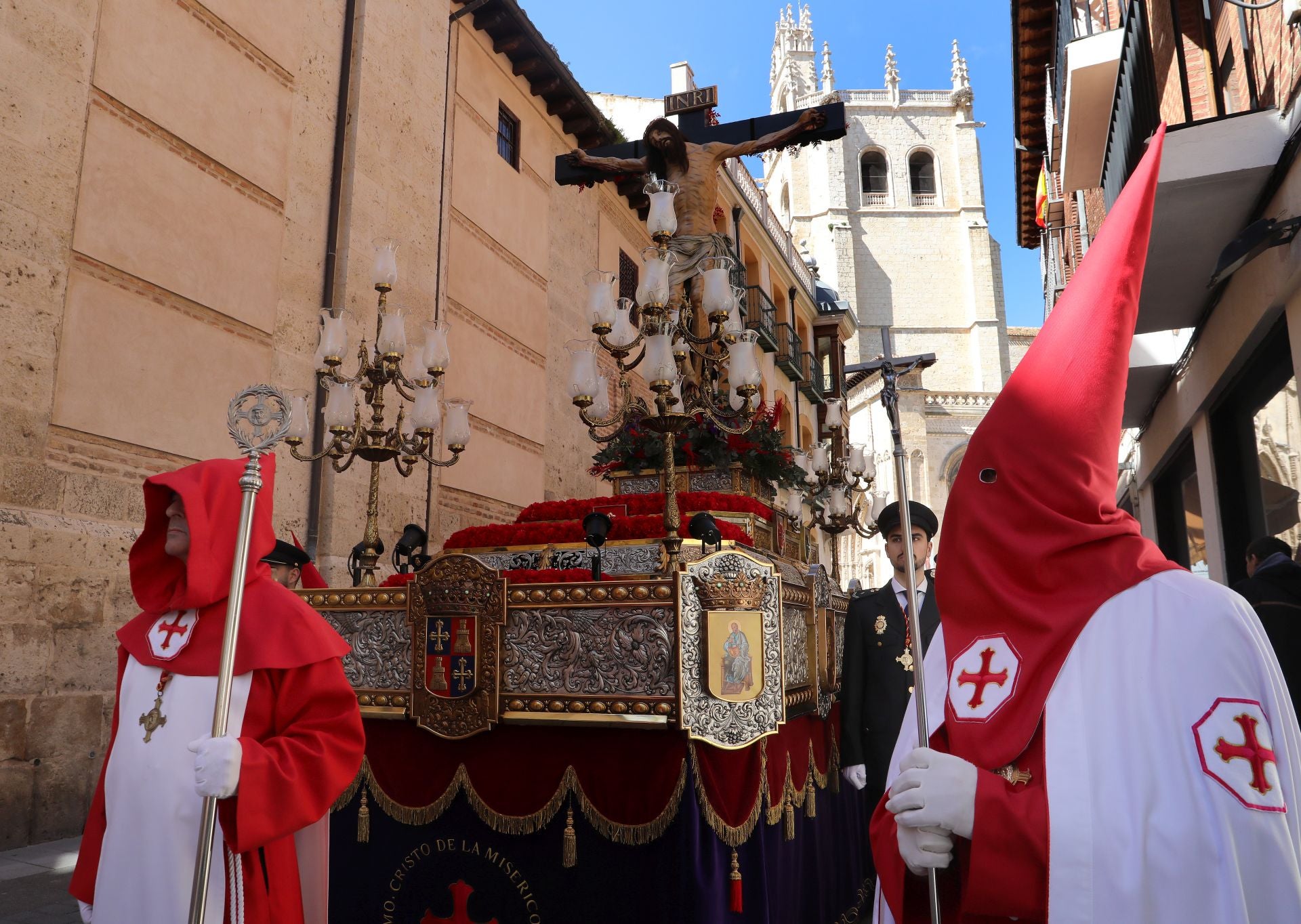 El Indulto llena la Plaza Mayor de Palencia