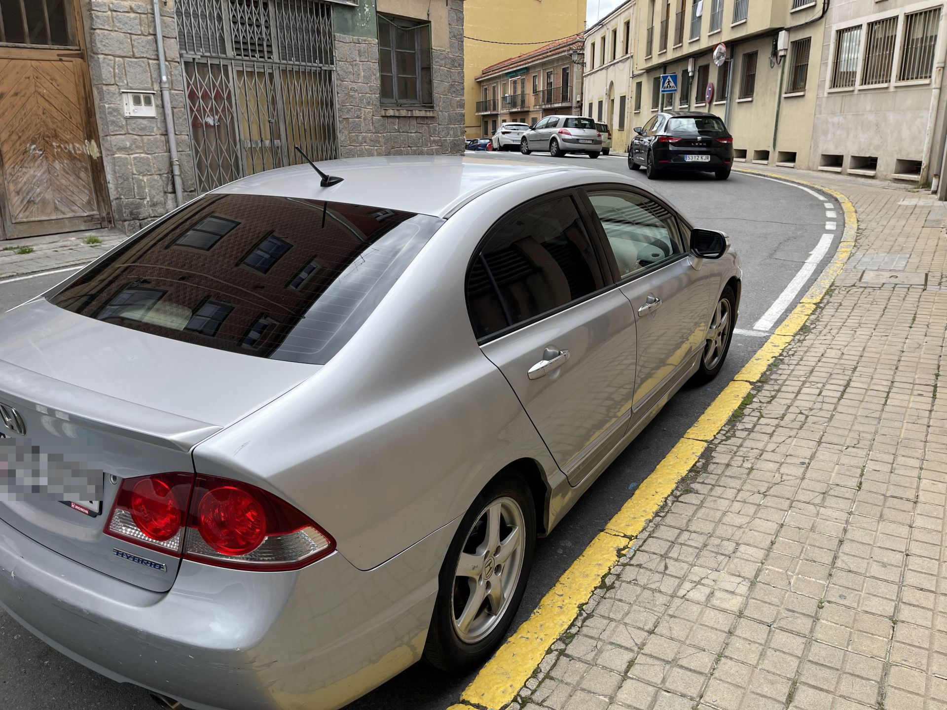 Fotos: coches mal aparcados en el centro de Segovia