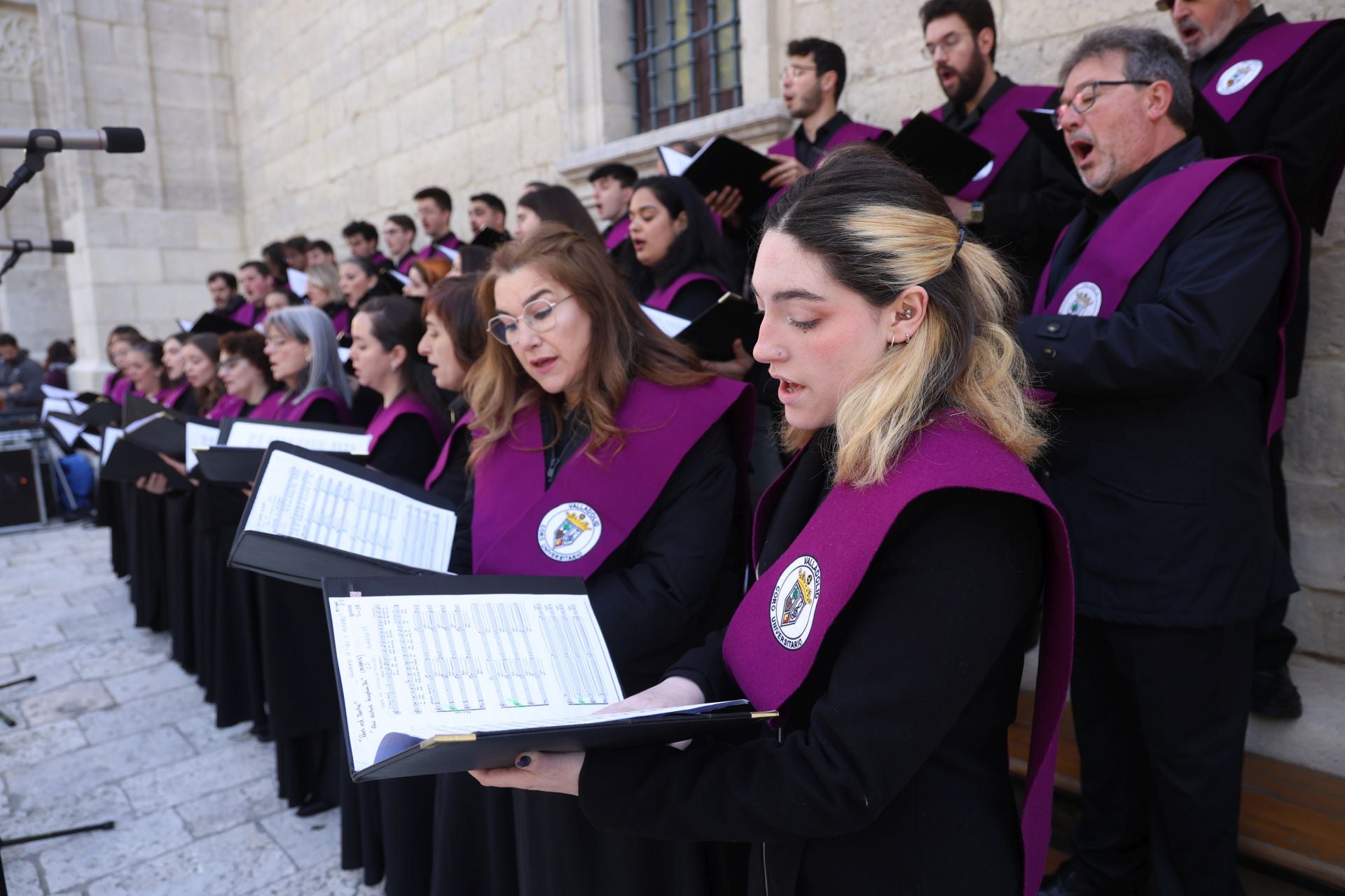 La procesión del Santísimo Cristo de la Luz de Valladolid, en imágenes
