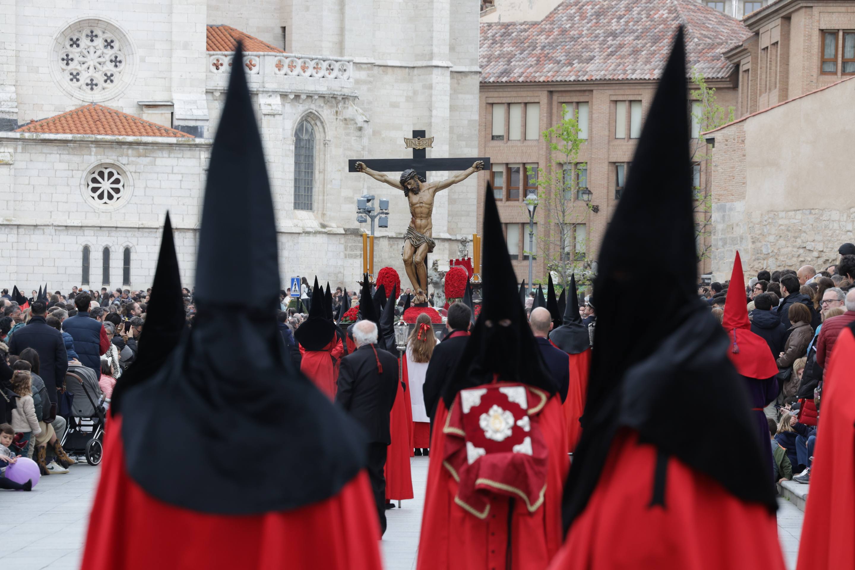La procesión del Santísimo Cristo de la Preciosísima Sangre, en imágenes