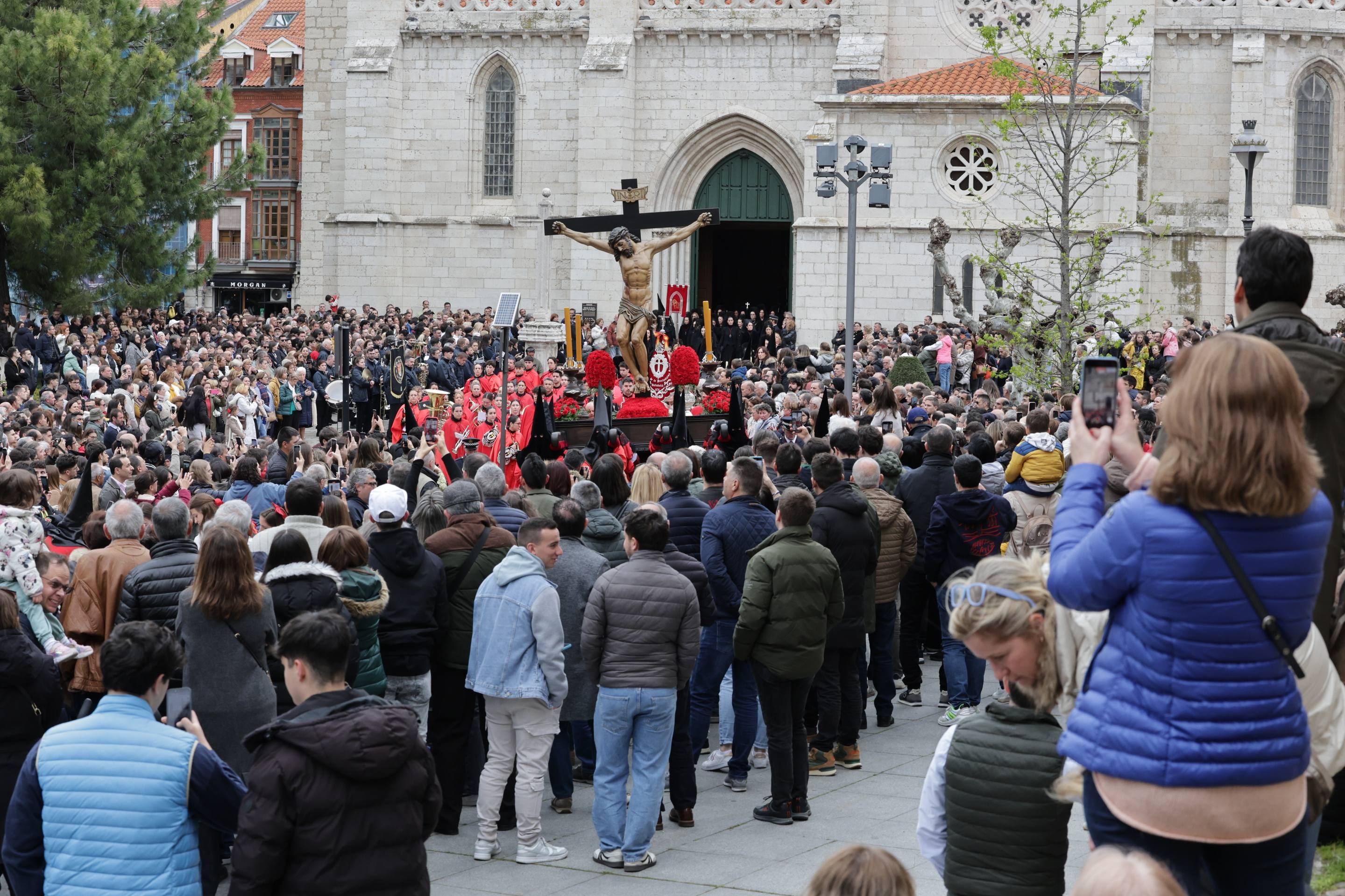 La procesión del Santísimo Cristo de la Preciosísima Sangre, en imágenes