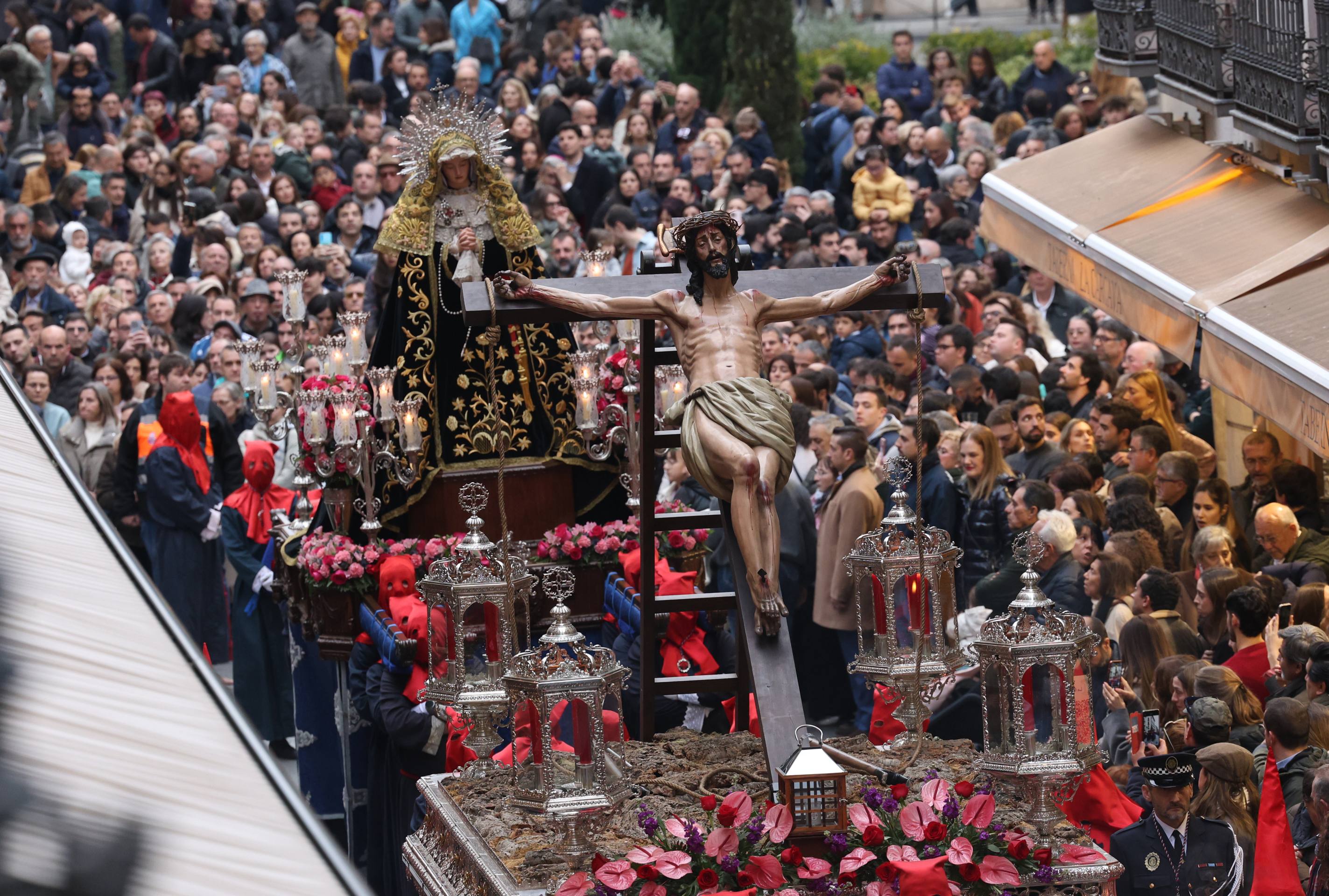 La procesión de la Exaltación de la Luz de Cristo, en imágenes