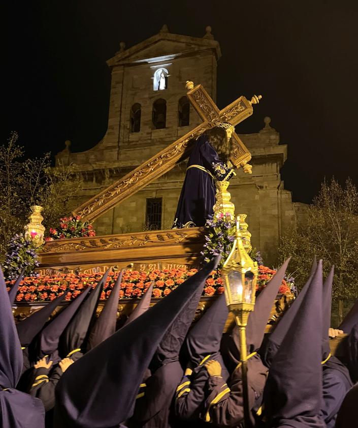 Imagen secundaria 2 - Procesión del Silencio.