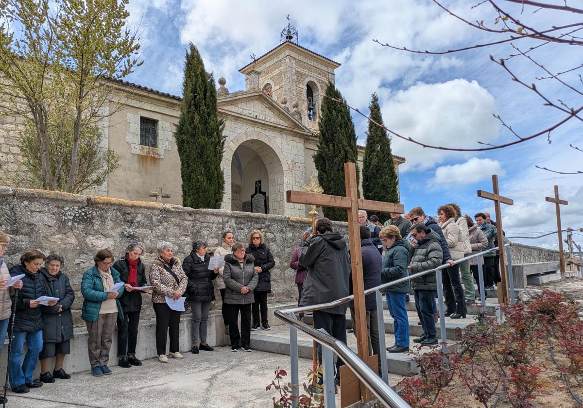 Castrodeza revive la Pasión con un viacrucis único
