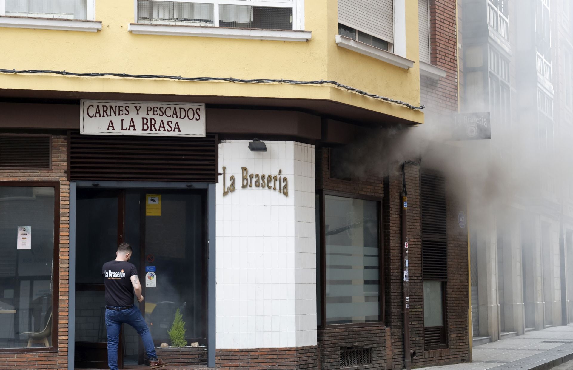 Incendio en el restaurante La Brasería