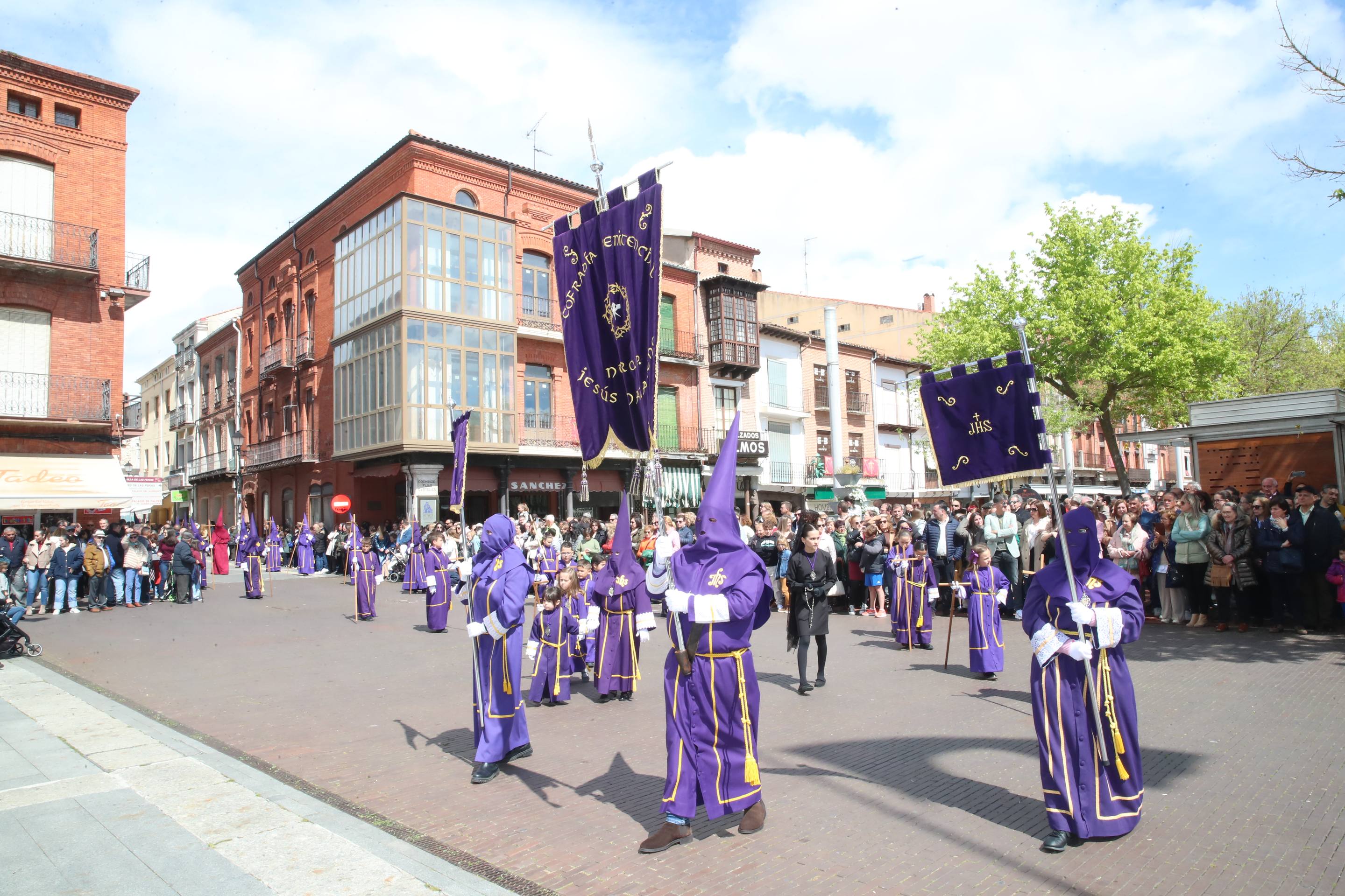 La procesión del Encuentro, en imágenes