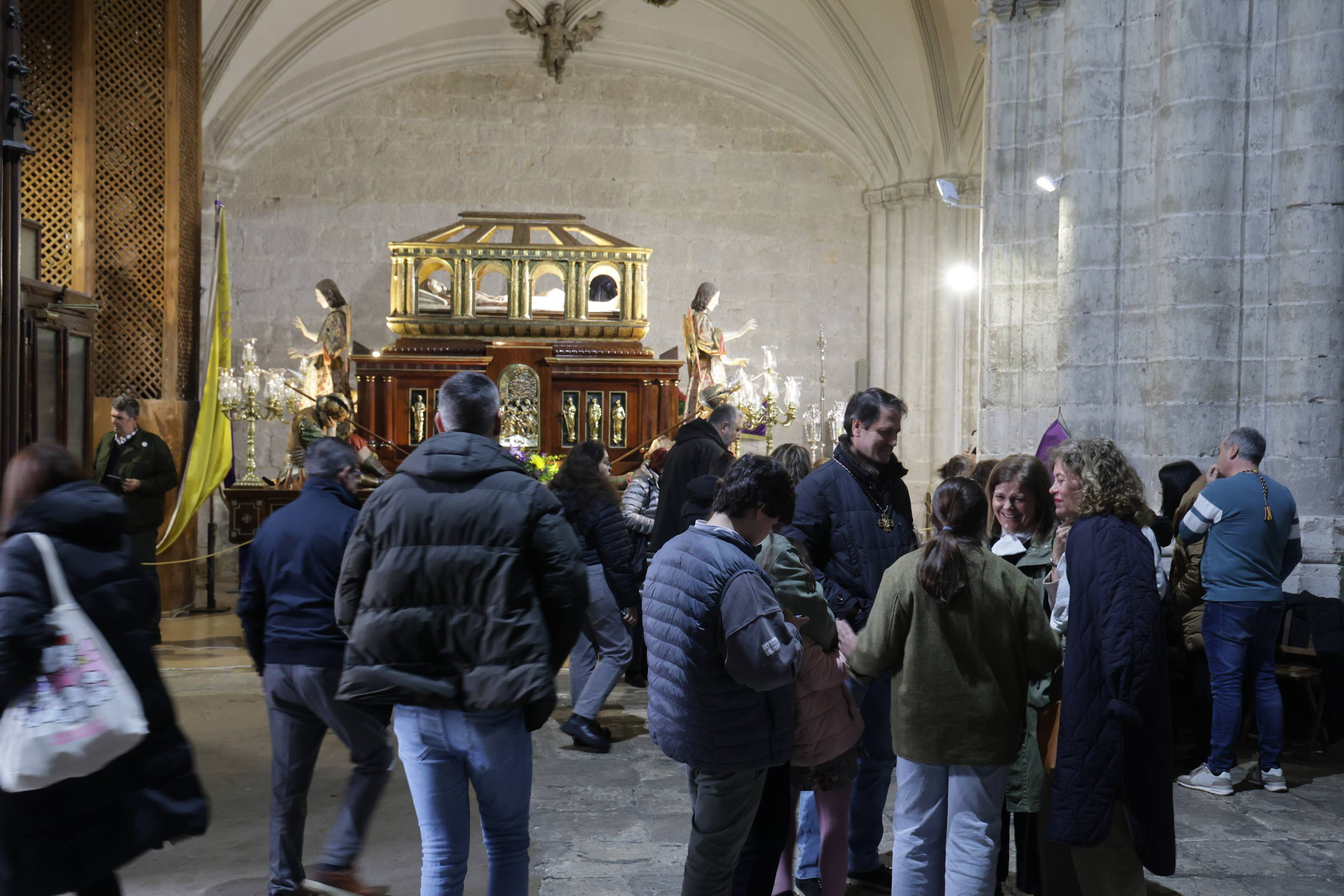 Las imágenes de la suspensión de la Procesión General del Viernes Santo