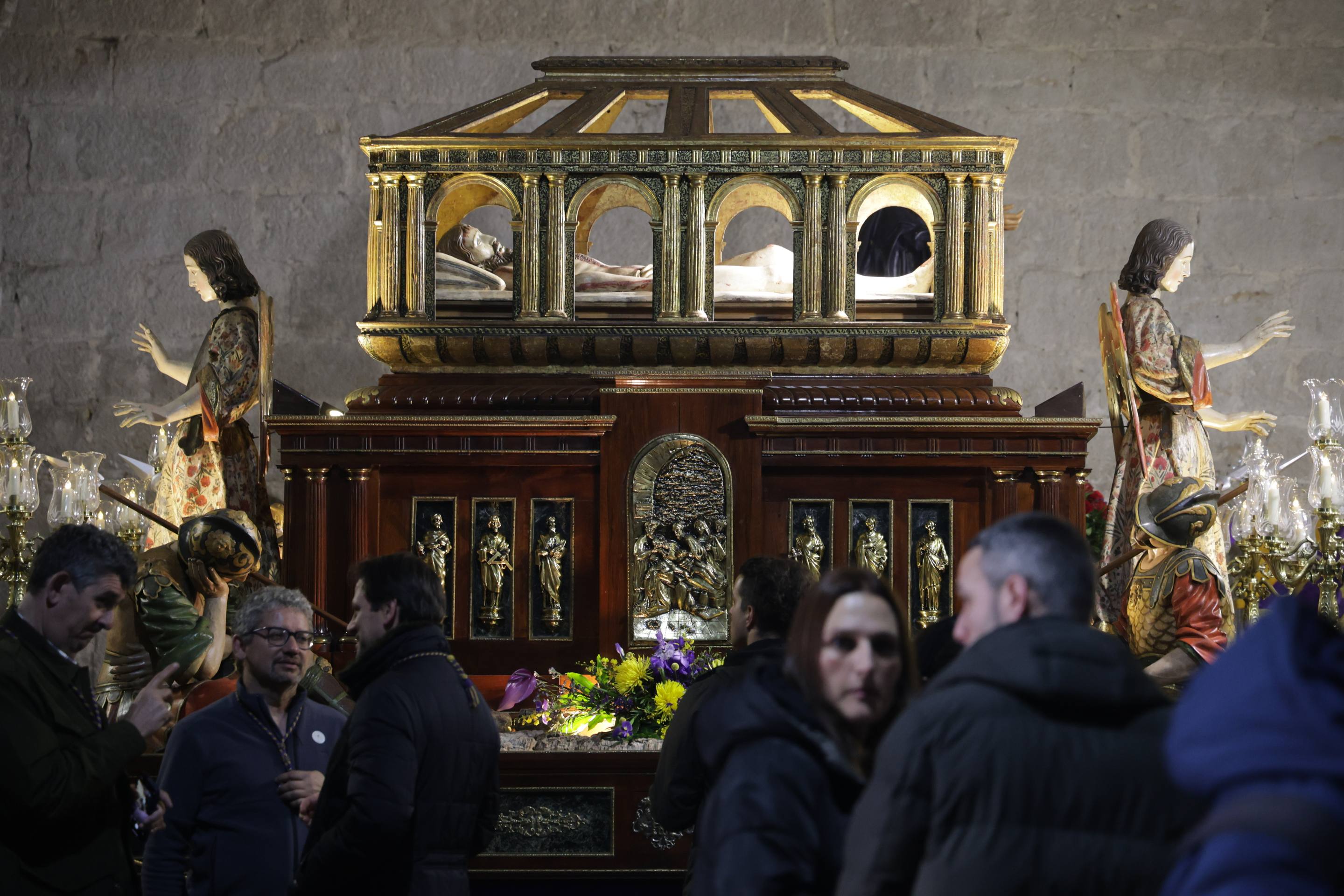Las imágenes de la suspensión de la Procesión General del Viernes Santo