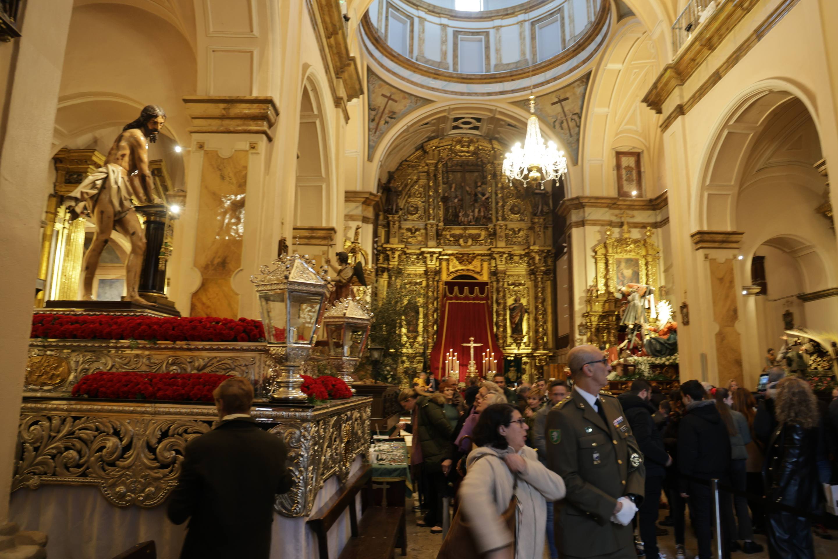 Las imágenes de la suspensión de la Procesión General del Viernes Santo