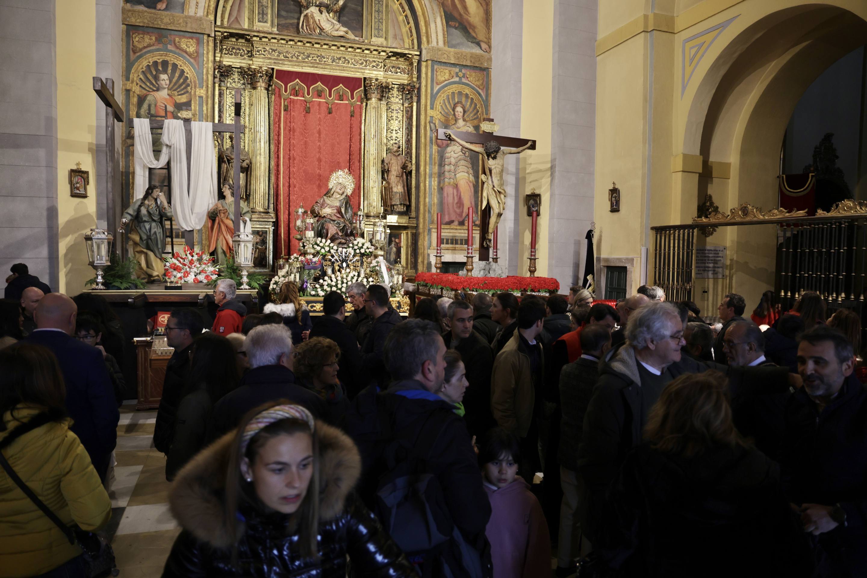 Las imágenes de la suspensión de la Procesión General del Viernes Santo