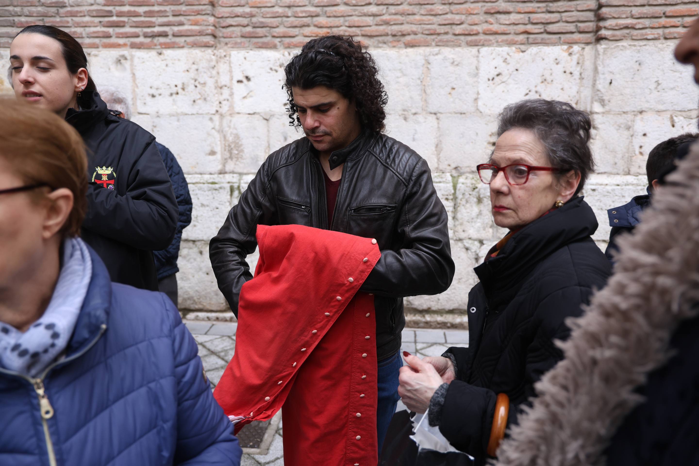 Las imágenes de la suspensión de la Procesión General del Viernes Santo