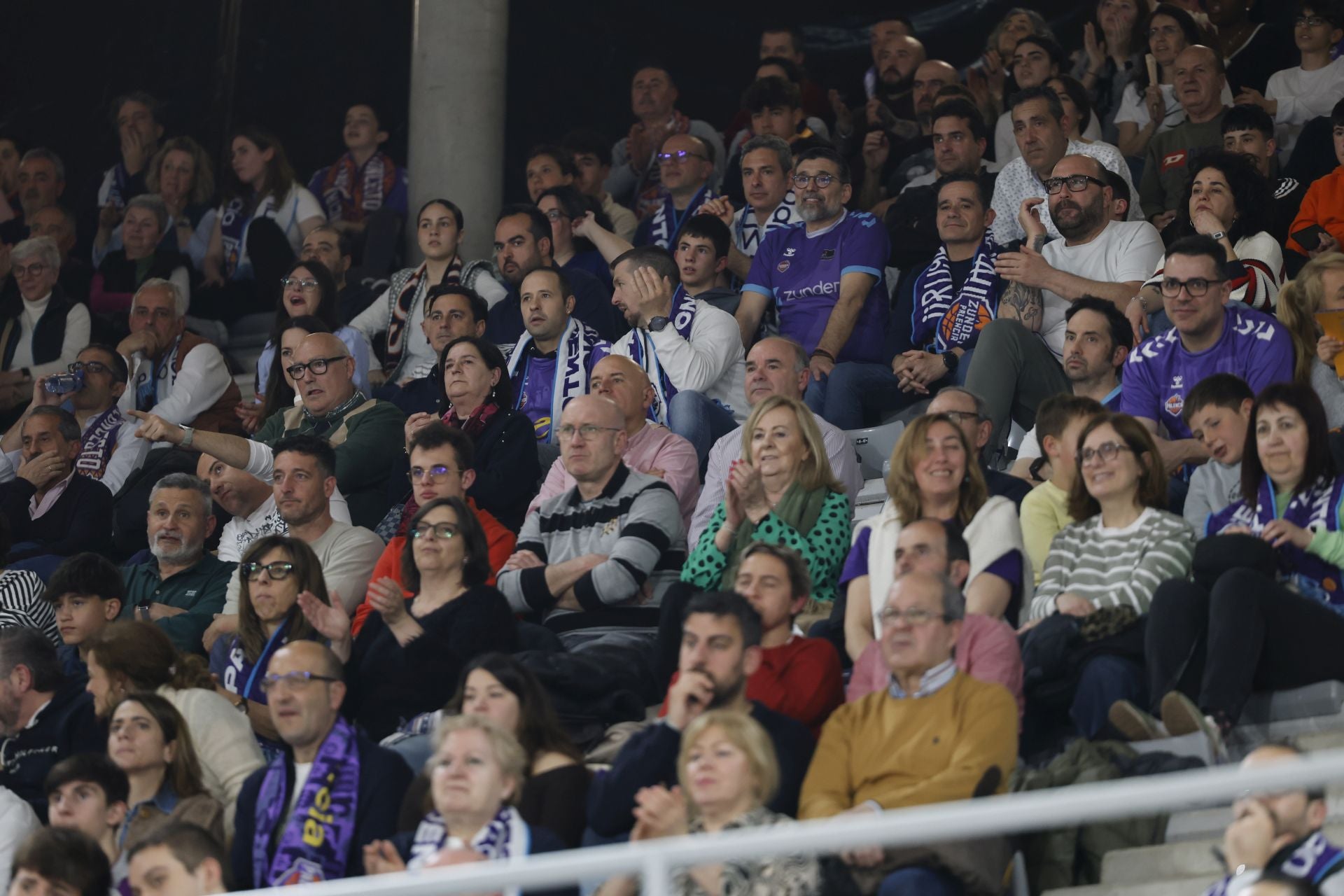 Así animó el público palentino al Súper Agropal ante el Tizona Burgos