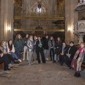 Parte de los trabajadores de la Catedral, en la vía sacra del templo.
