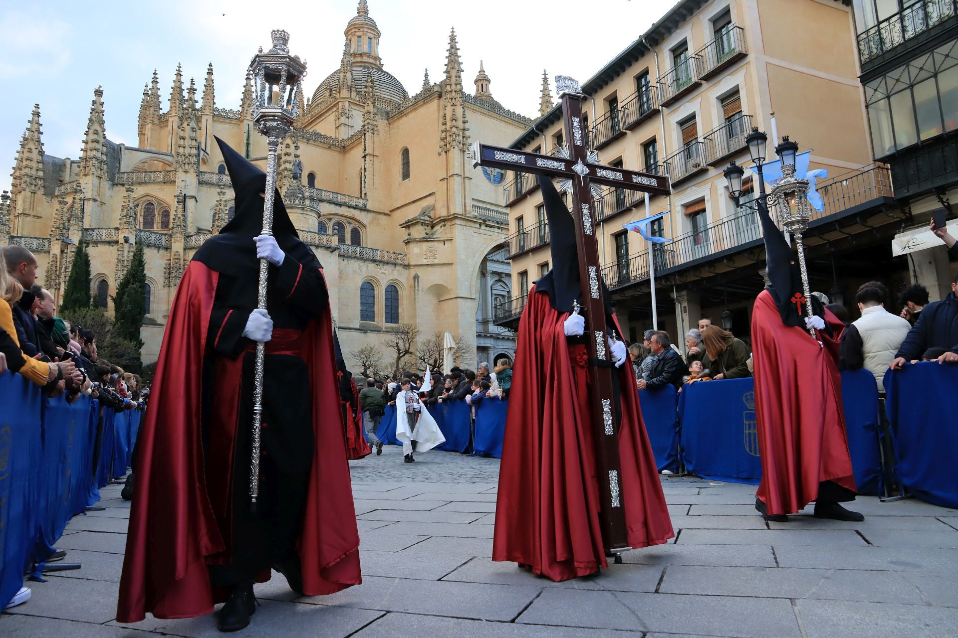 Fotos del Viernes Santo en Segovia (1 de 2)