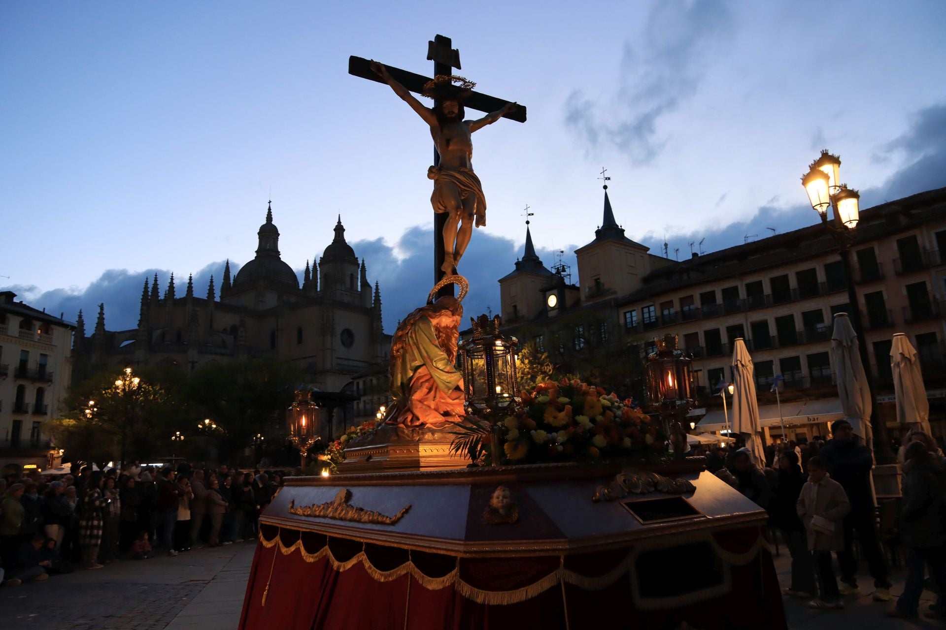 Fotos del Viernes Santo en Segovia (2 de 2)