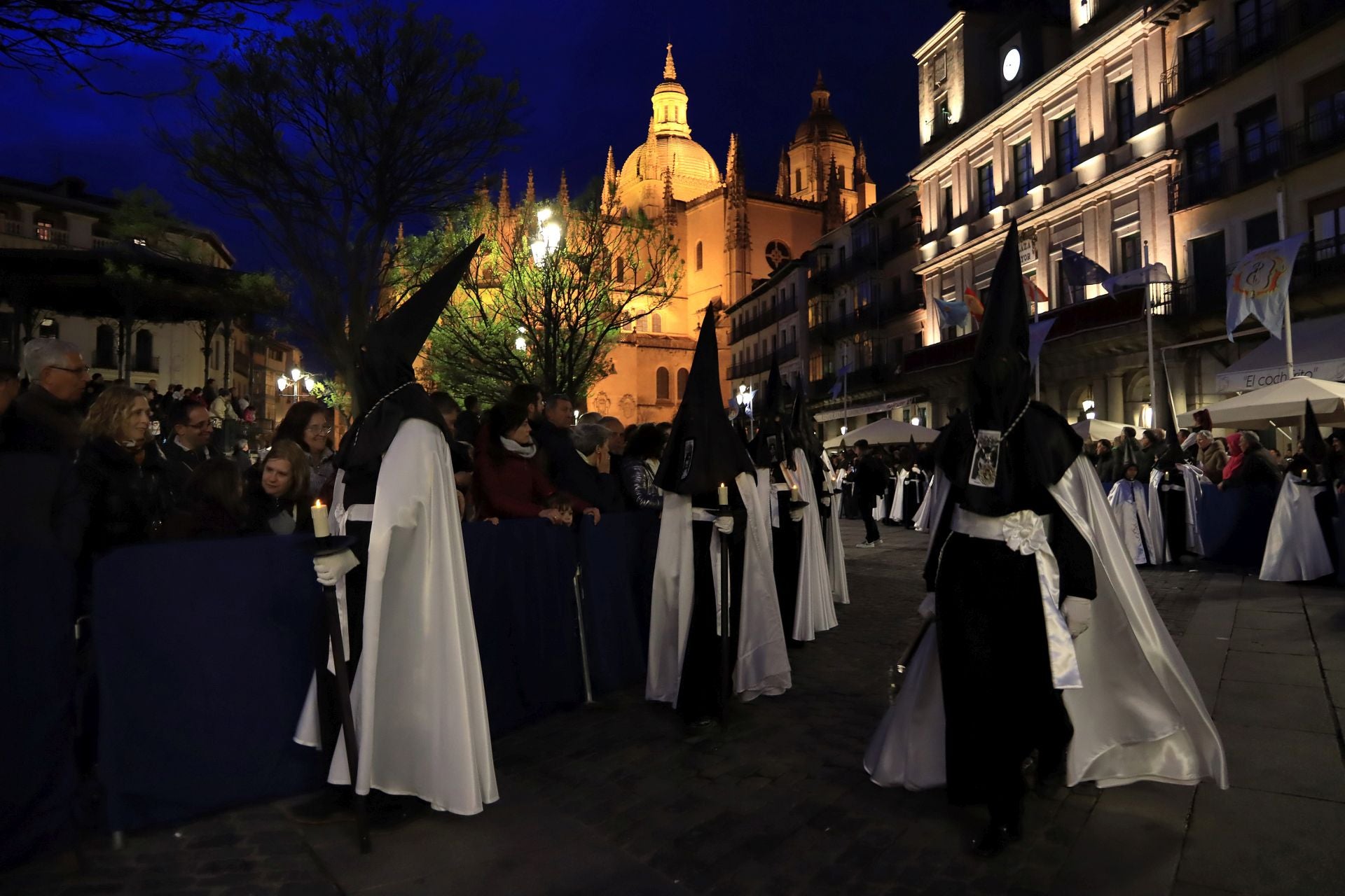 Fotos del Viernes Santo en Segovia (2 de 2)