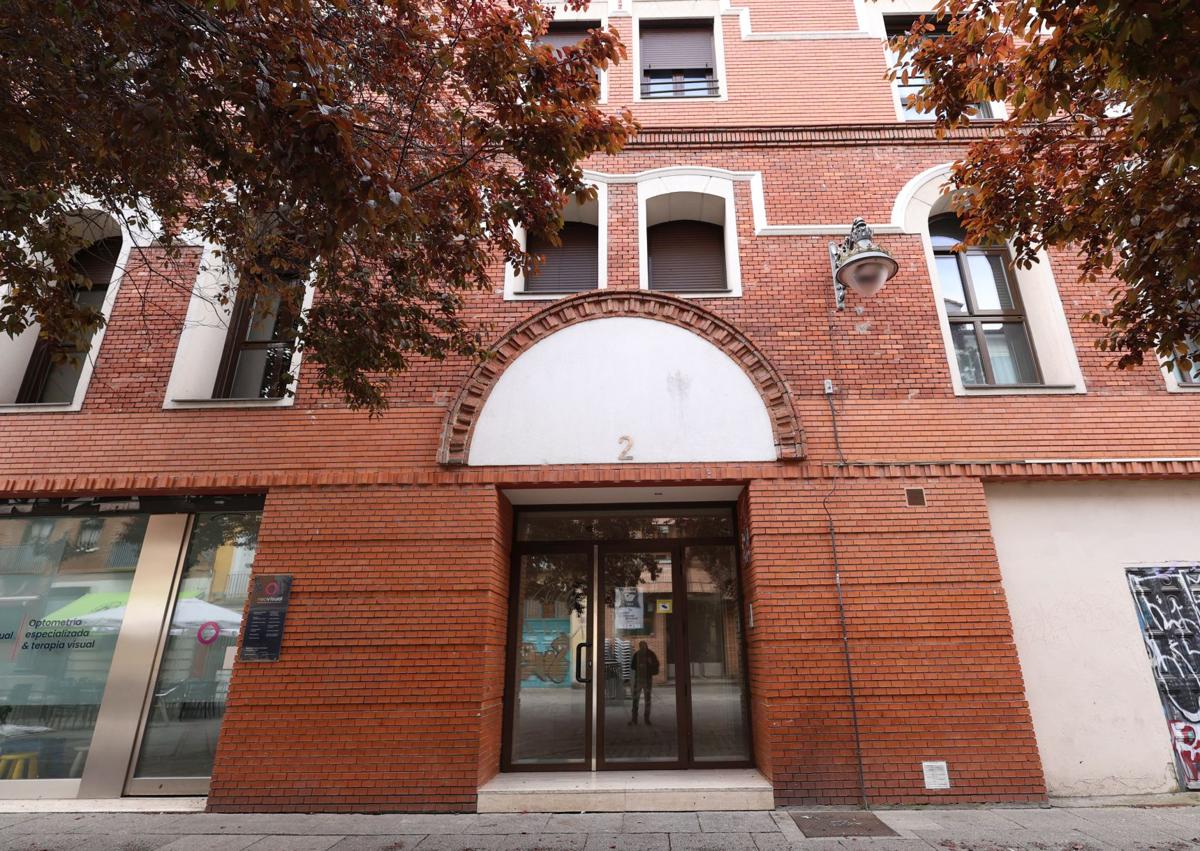 Imagen secundaria 1 - El edificio del barrio &#039;pesquero&#039; vallisoletano que sobrevivió al Alaska