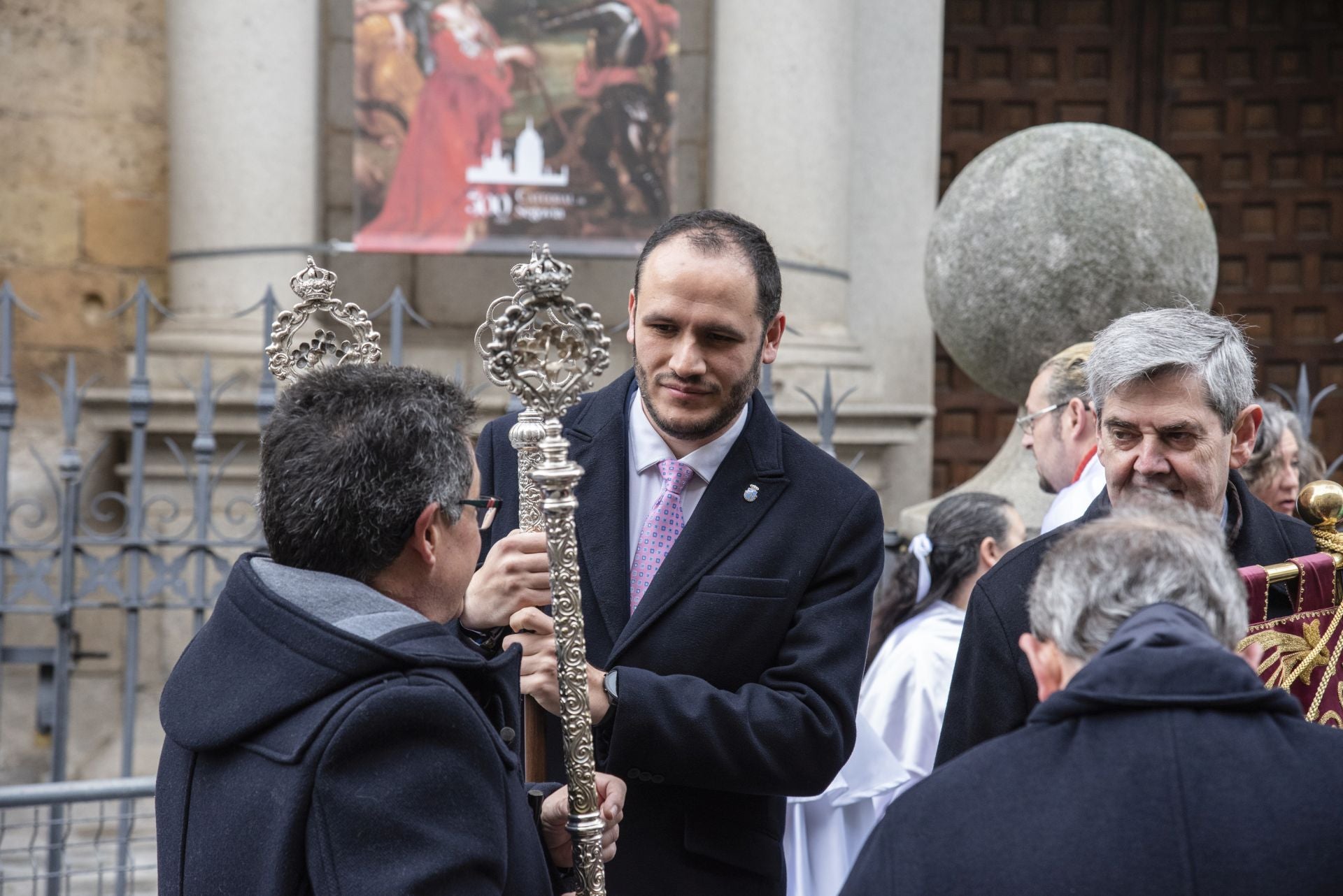 Segovia acompaña la Procesión del Resucitado