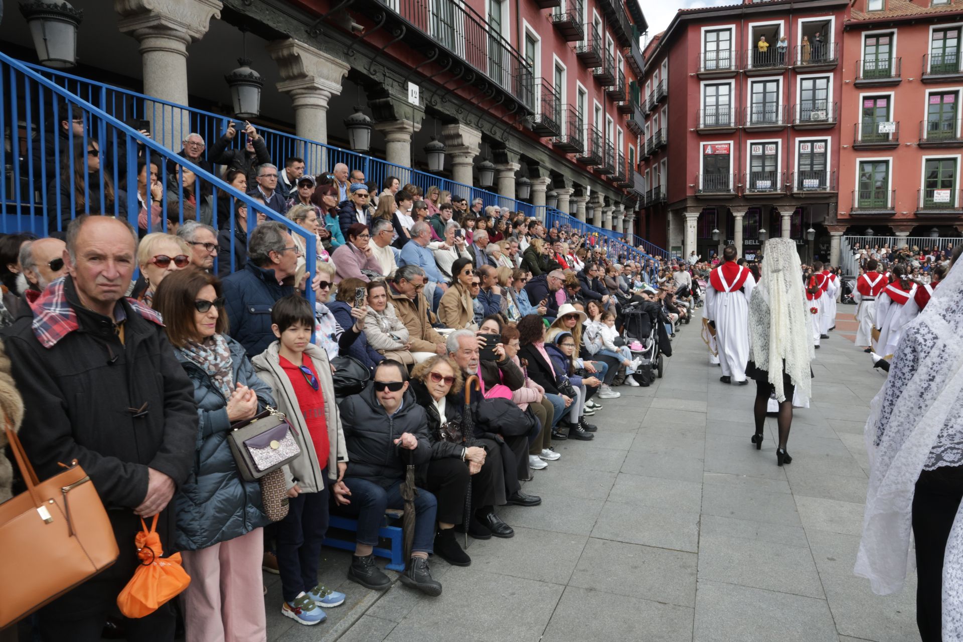 La Misa Pascual y el Encuentro de Jesús Resucitado con la Virgen de la Alegría en Valladolid
