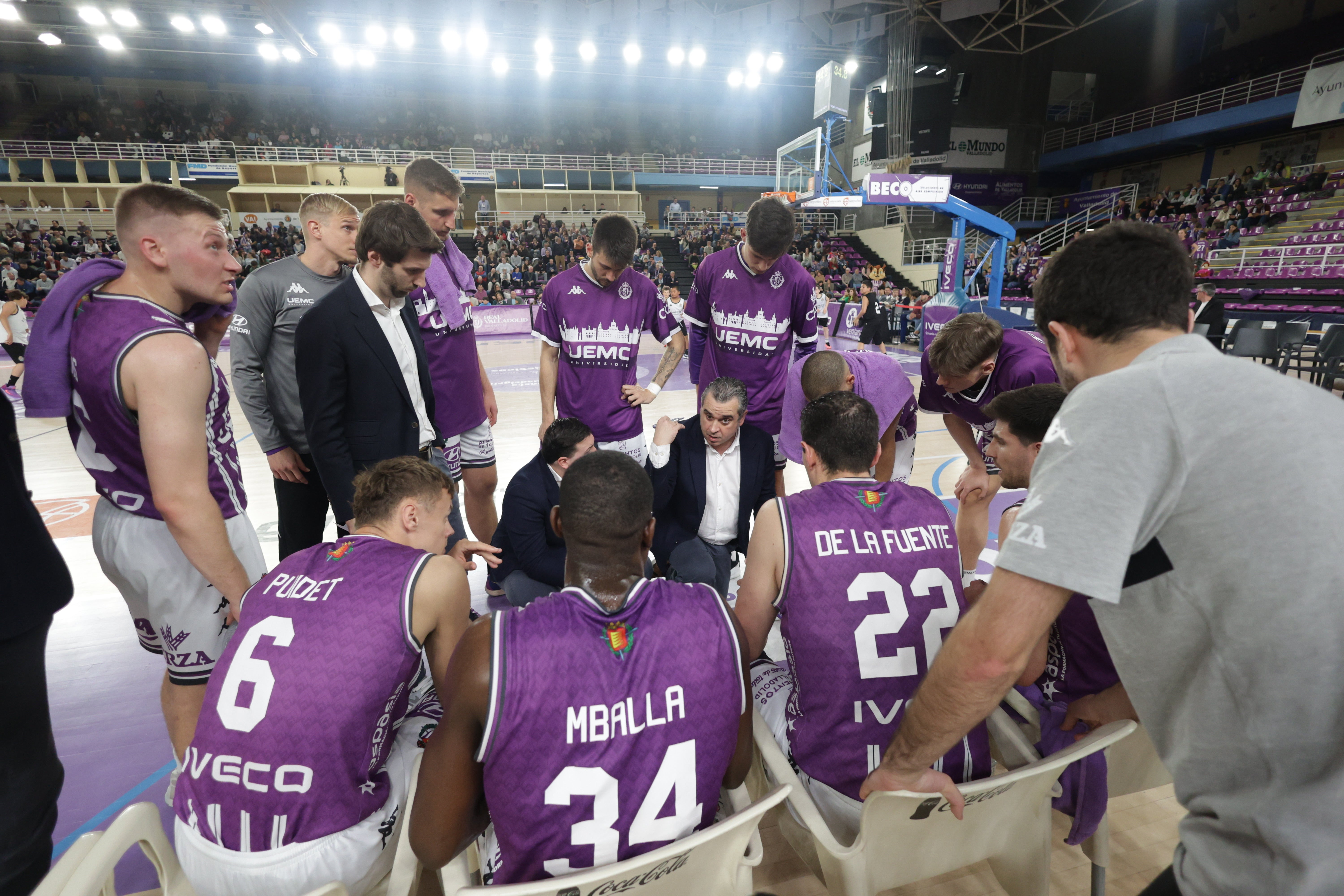 Las imágenes de la espectacular remontada del Real Valladolid Baloncesto contra el Zamora