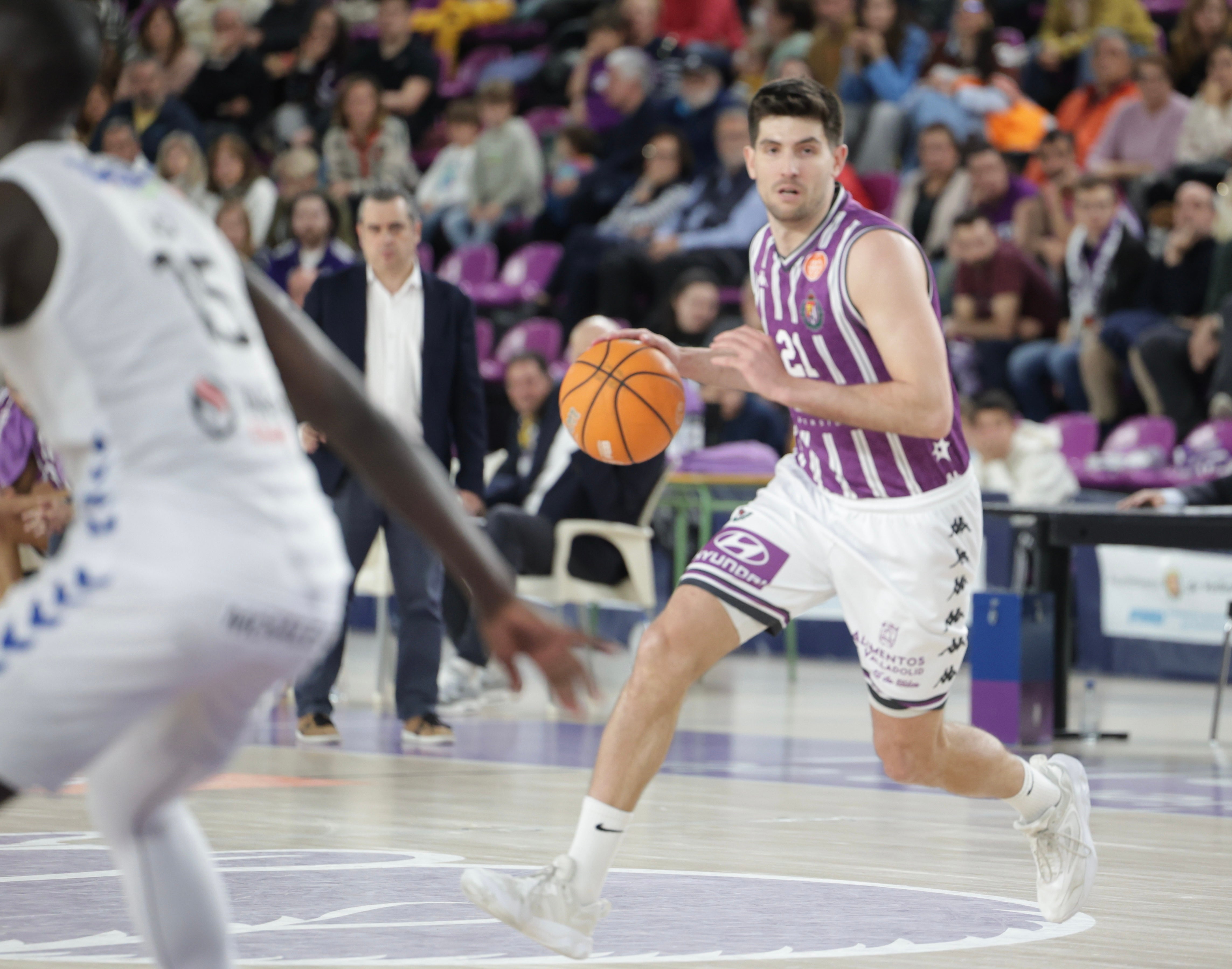 Las imágenes de la espectacular remontada del Real Valladolid Baloncesto contra el Zamora