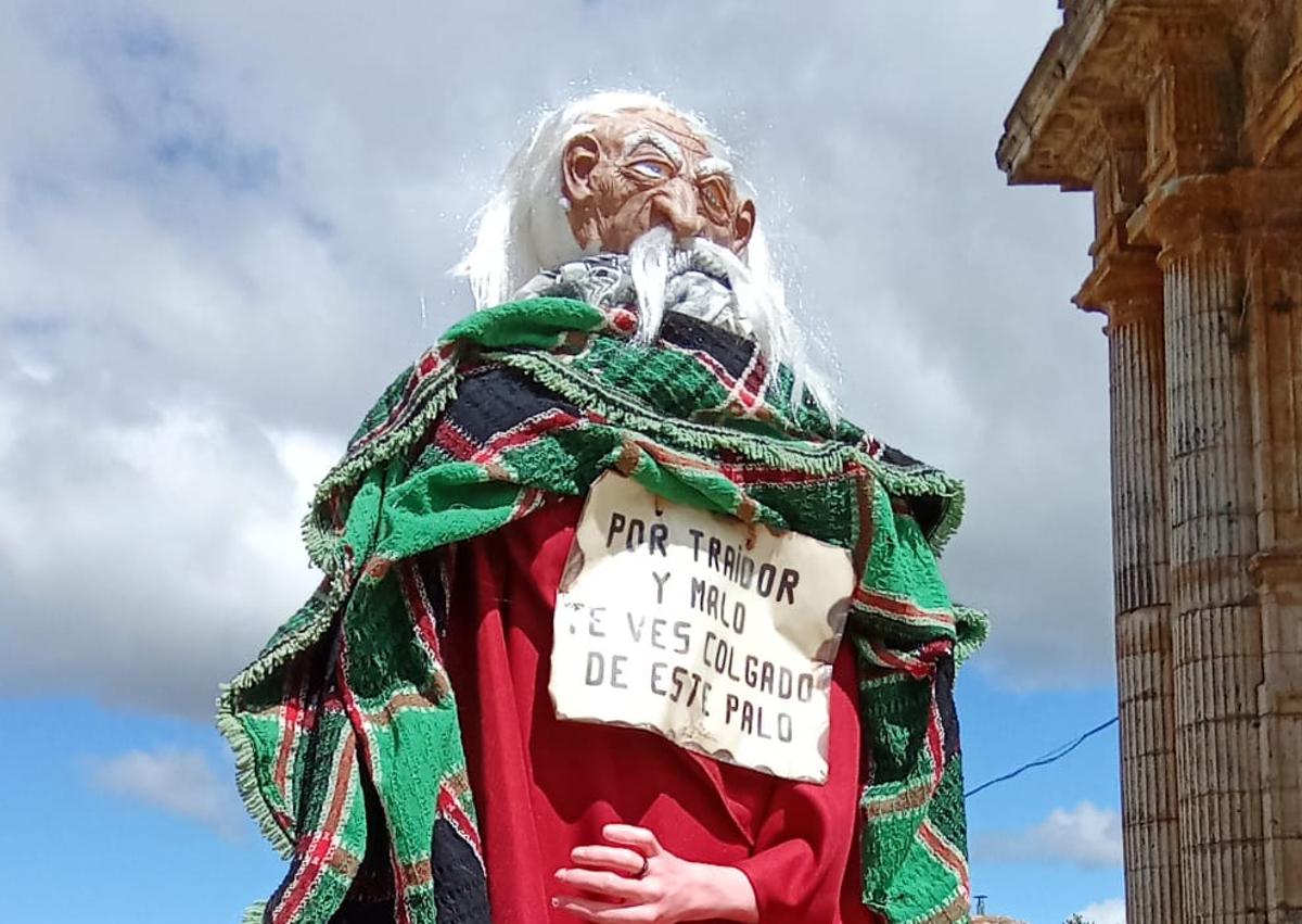 Imagen secundaria 1 - Villardefrades vuelve a justiciar a Judas
