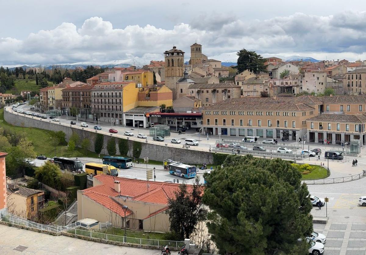 La avería de una furgoneta atasca el centro de Segovia varios minutos
