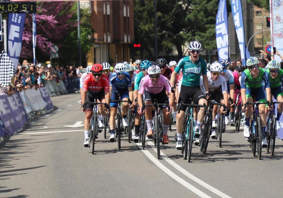 La XIV Clásica Valladolid reúne a 180 ciclistas con salida en la Cúpula del Milenio