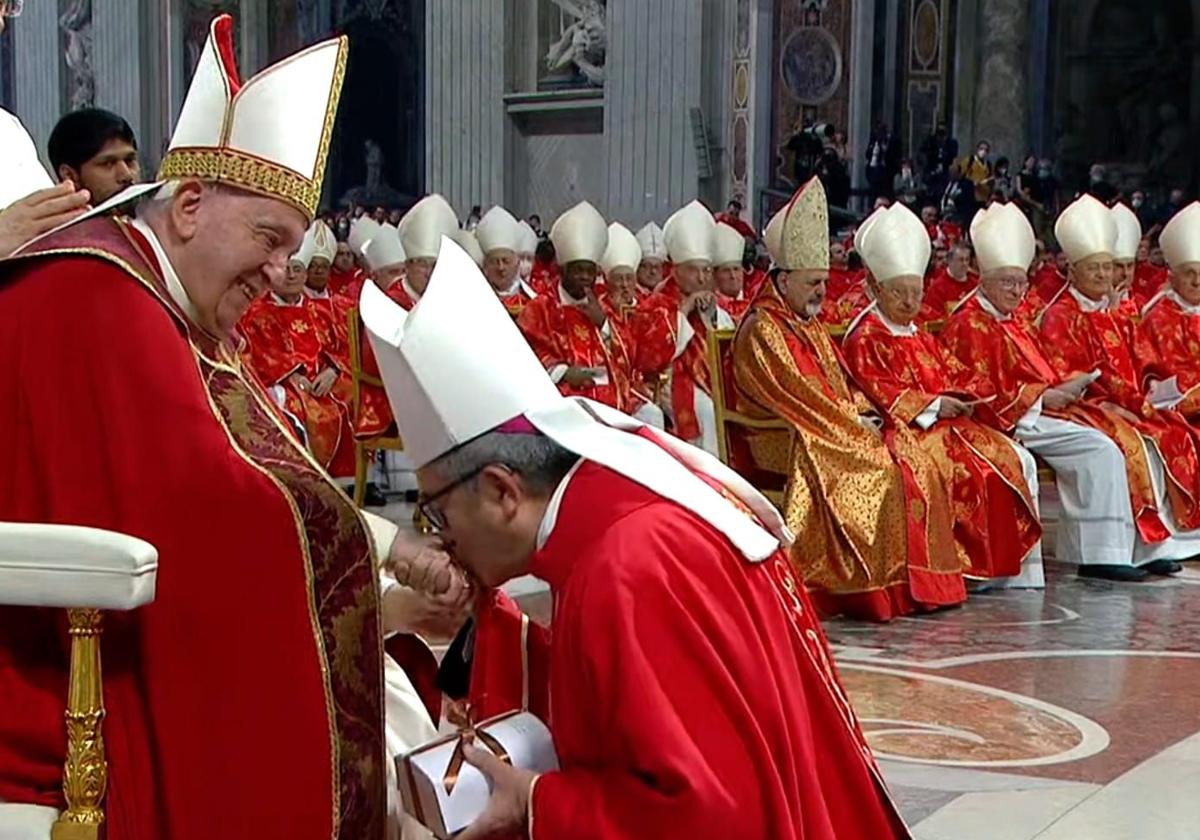 Argüello destaca la labor del Papa Francisco por acercar el evangelio a los más pobres