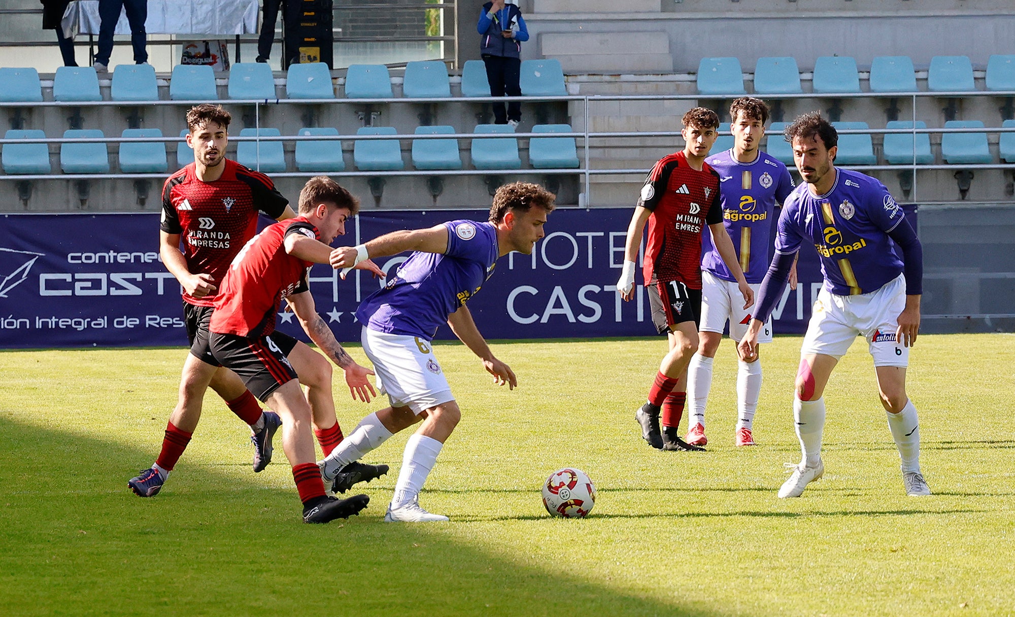 El Palencia Cristo no tuvo suerte ante el Mirandés B