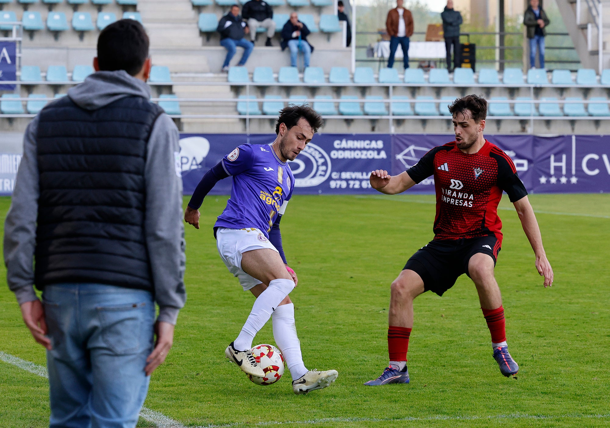 El Palencia Cristo no tuvo suerte ante el Mirandés B