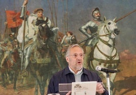 El presidente de las Cortes, Carlos Pollán, durante la jornada de puertas abiertas.