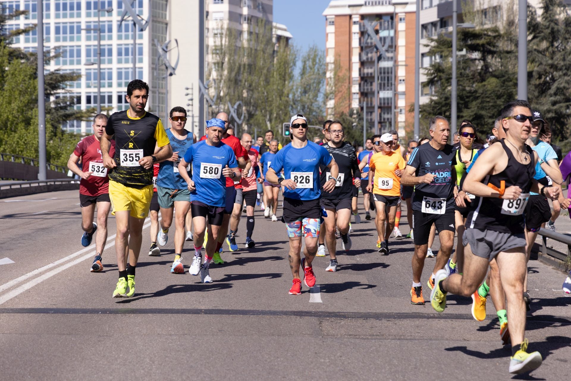 Carrera y marcha por el Día de Castilla y León y cross de la Policía Municipal