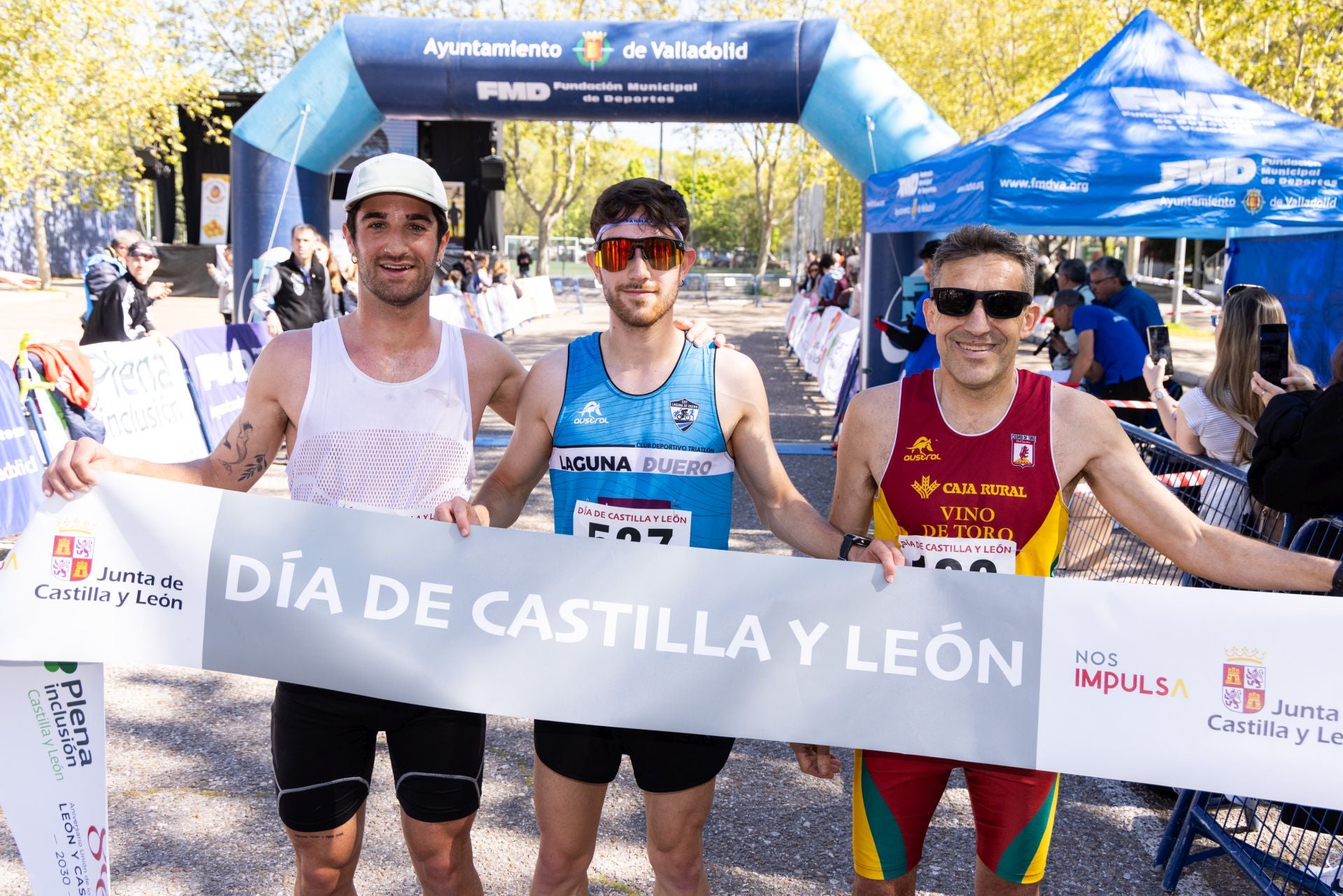 Carrera y marcha por el Día de Castilla y León y cross de la Policía Municipal