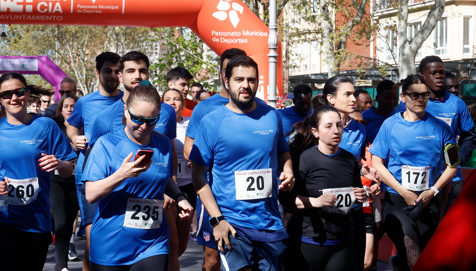 Palencia se llena de deportistas para celebrar el Día de Castilla y León