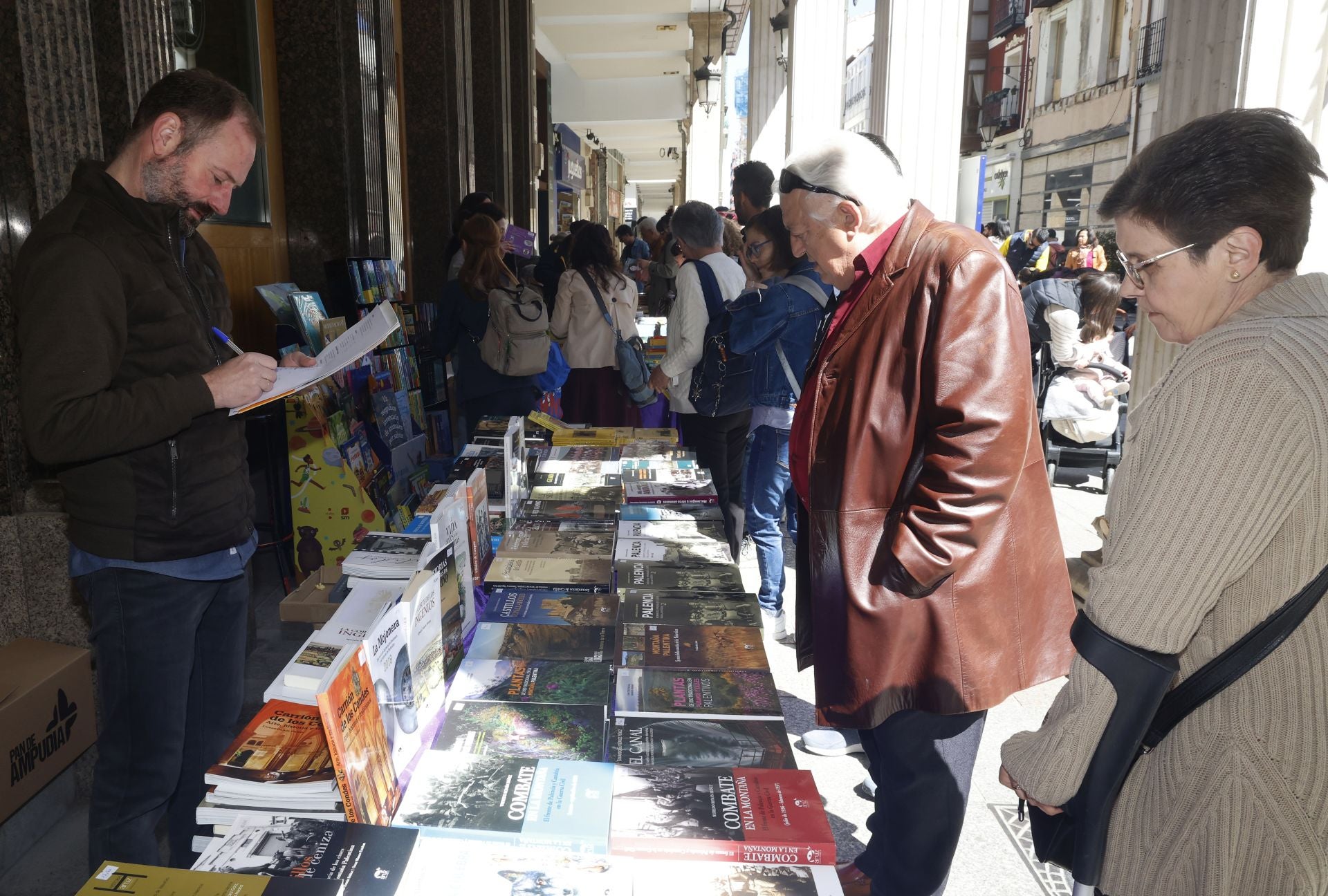 Los libros toman la Calle Mayor de Palencia