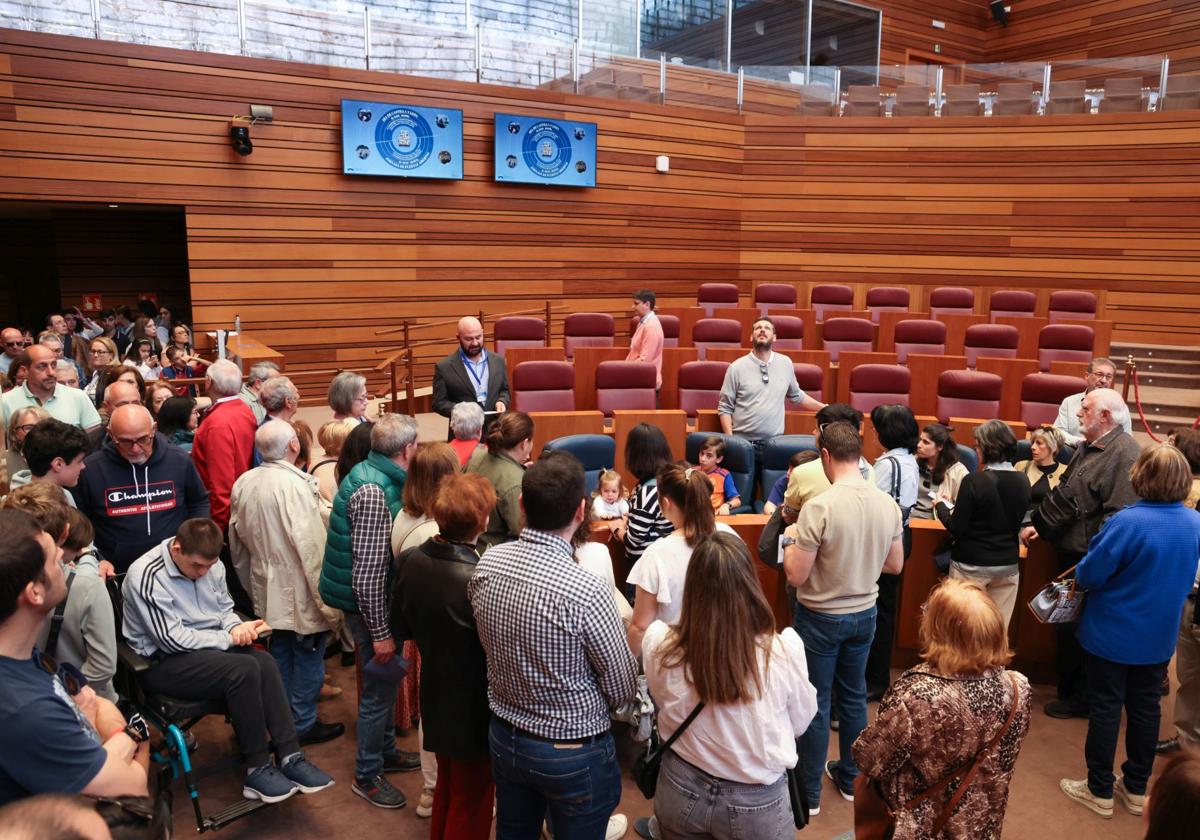 Jornada de puertas abiertas en Las Cortes de Castilla y León