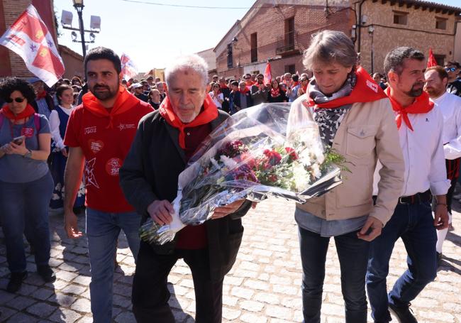 Diego Vallejo, Demetrio Madrid, Carlos Martínez y Luis Tudanca, en la ofrenda del PSOE.