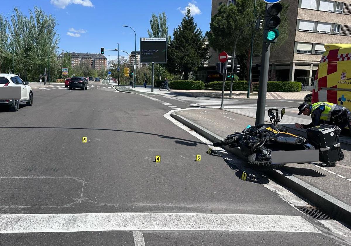 Seis heridos leves en cuatro accidentes tráfico en poco más de una hora en Valladolid