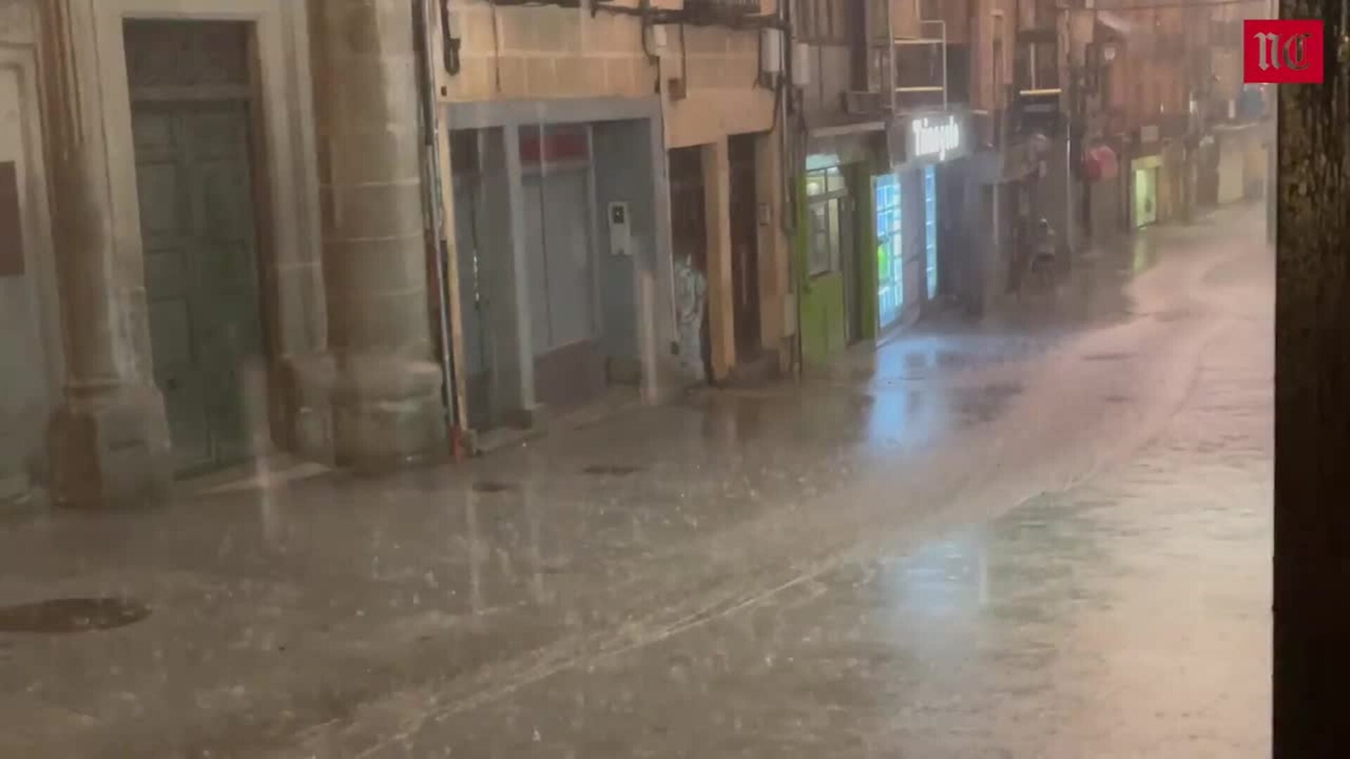 Una espectacular tormenta sacude Segovia