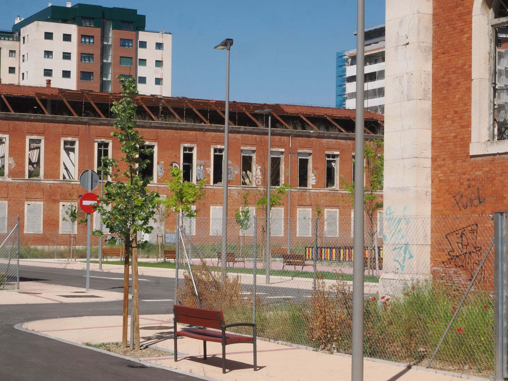 Obras en el Paseo de Arco de Ladrillo de Valladolid para construir pisos para jóvenes