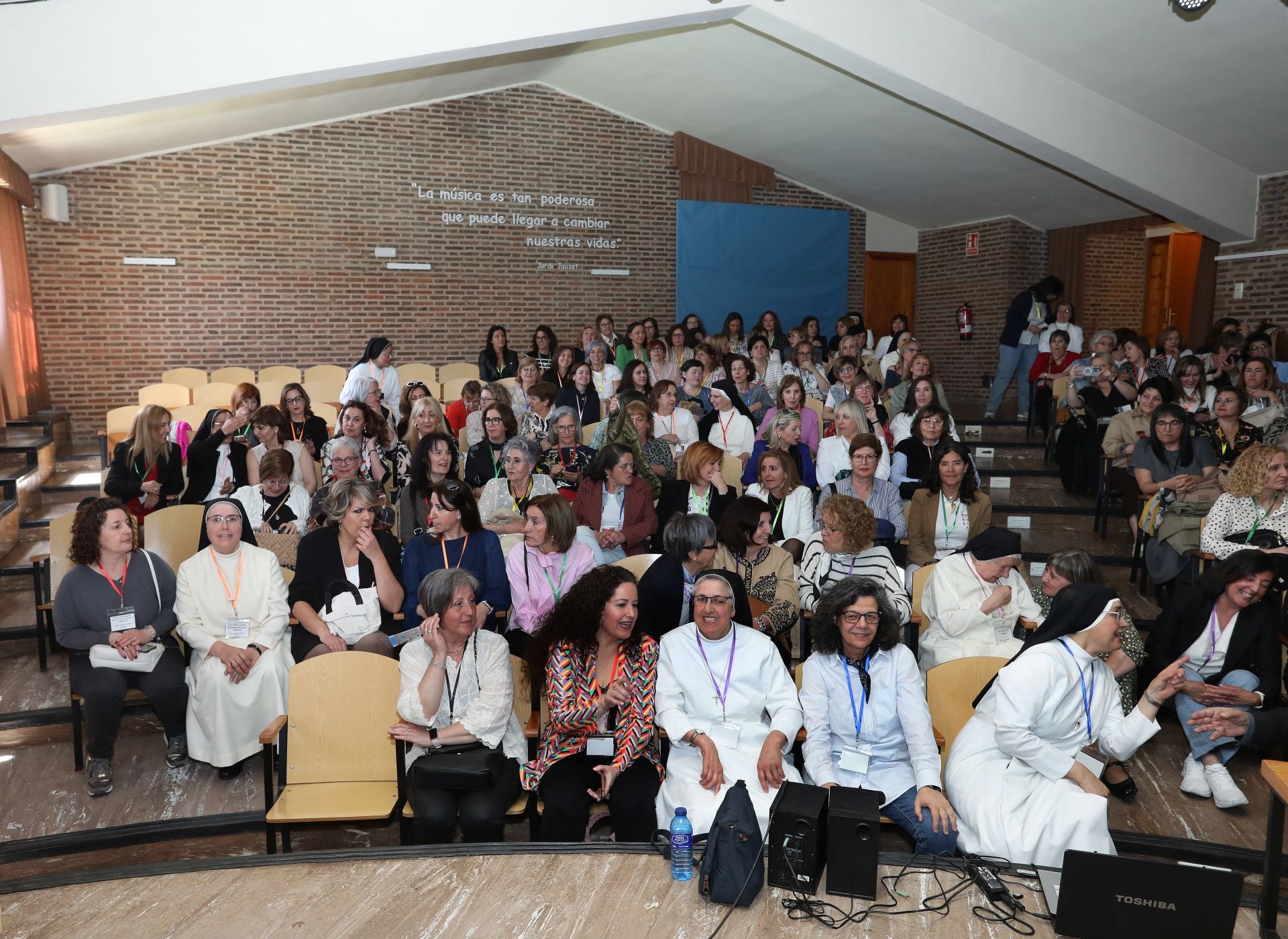 Encuentro de antiguas alumnas en el colegio Corazón de María