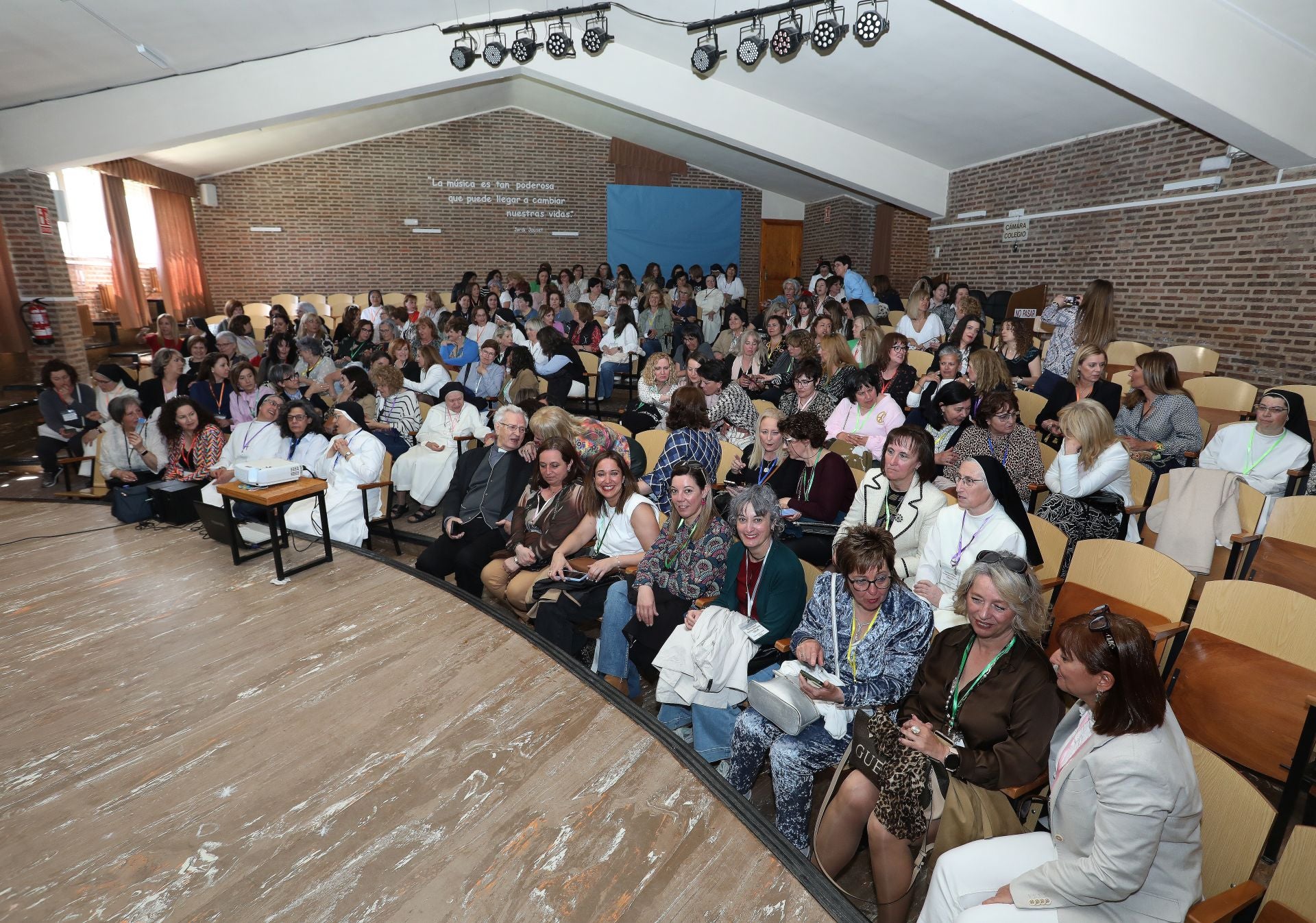 Encuentro de antiguas alumnas en el colegio Corazón de María