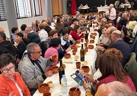 El potaje de garbanzos con cardillo fue gran protagonista de la comida
