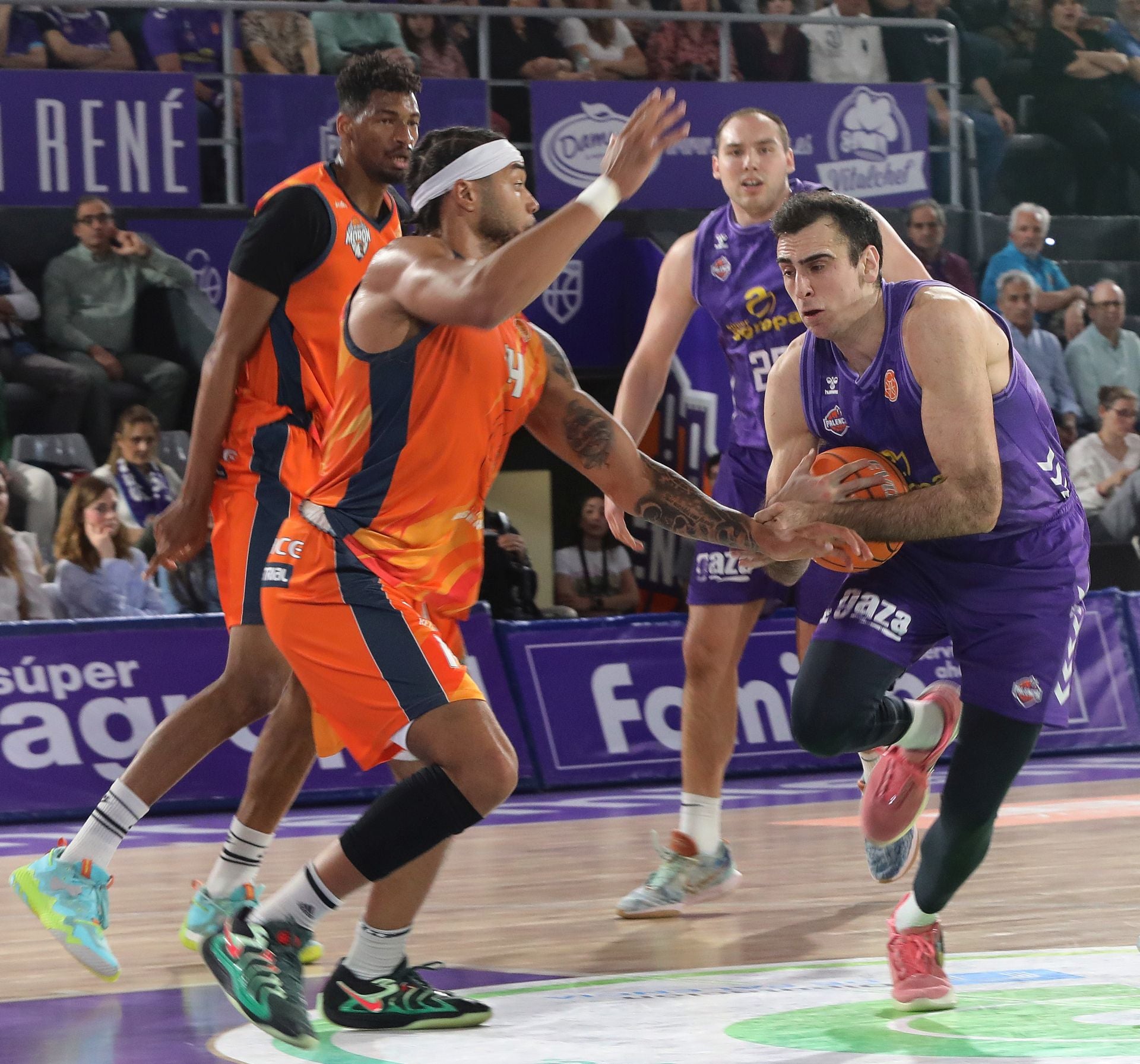 Súper Agropal Palencia 81-68 CB Morón